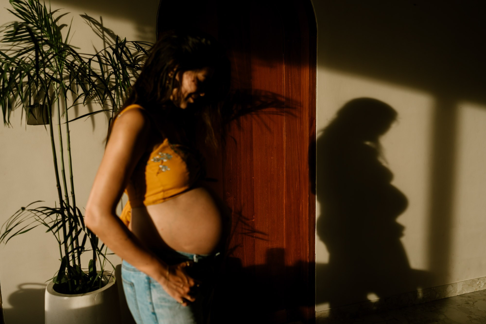 LARISSA & SJUUL MATERNITY. Female Photographer in Bali