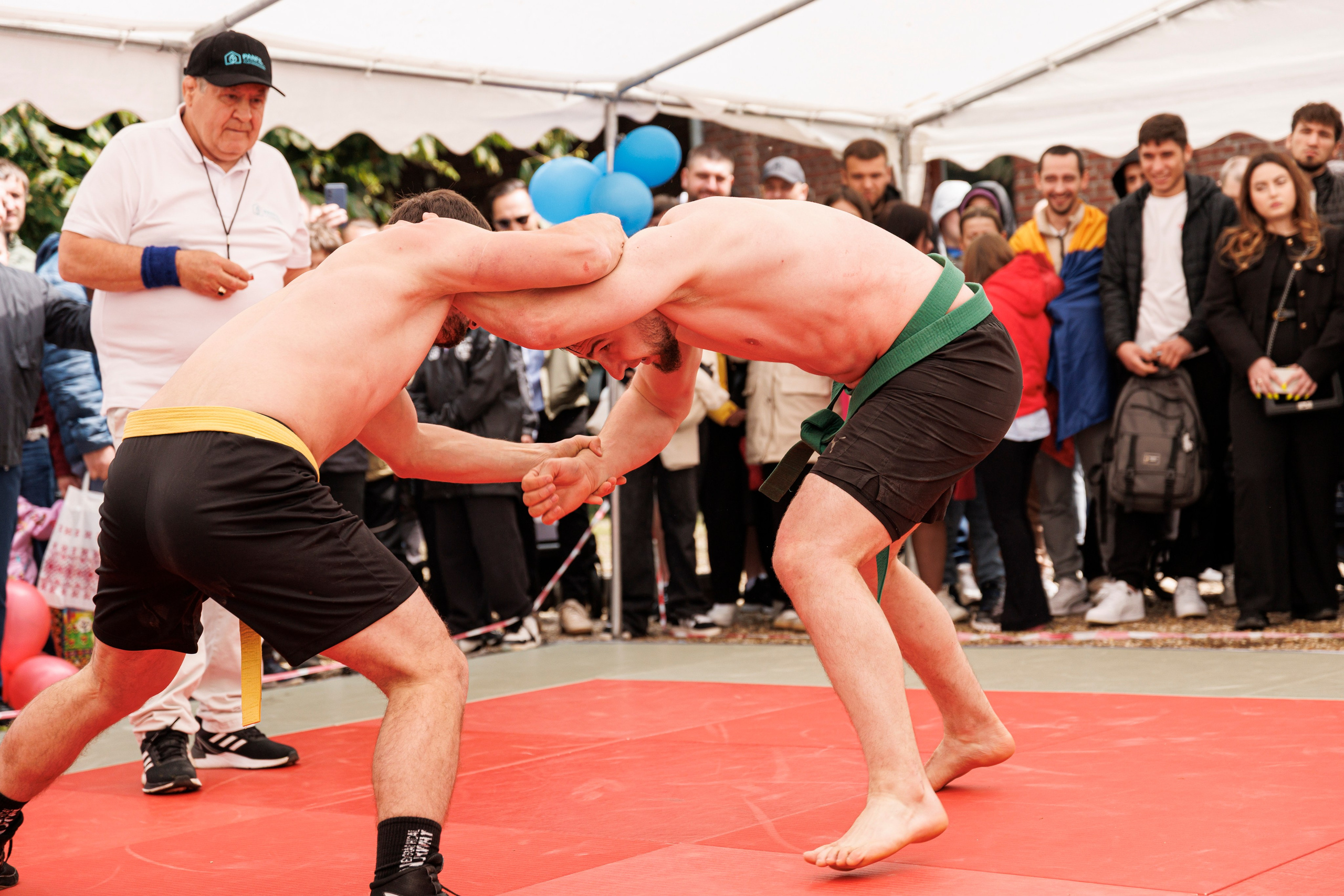 Hora Dorului 2025. Dienstleistungen