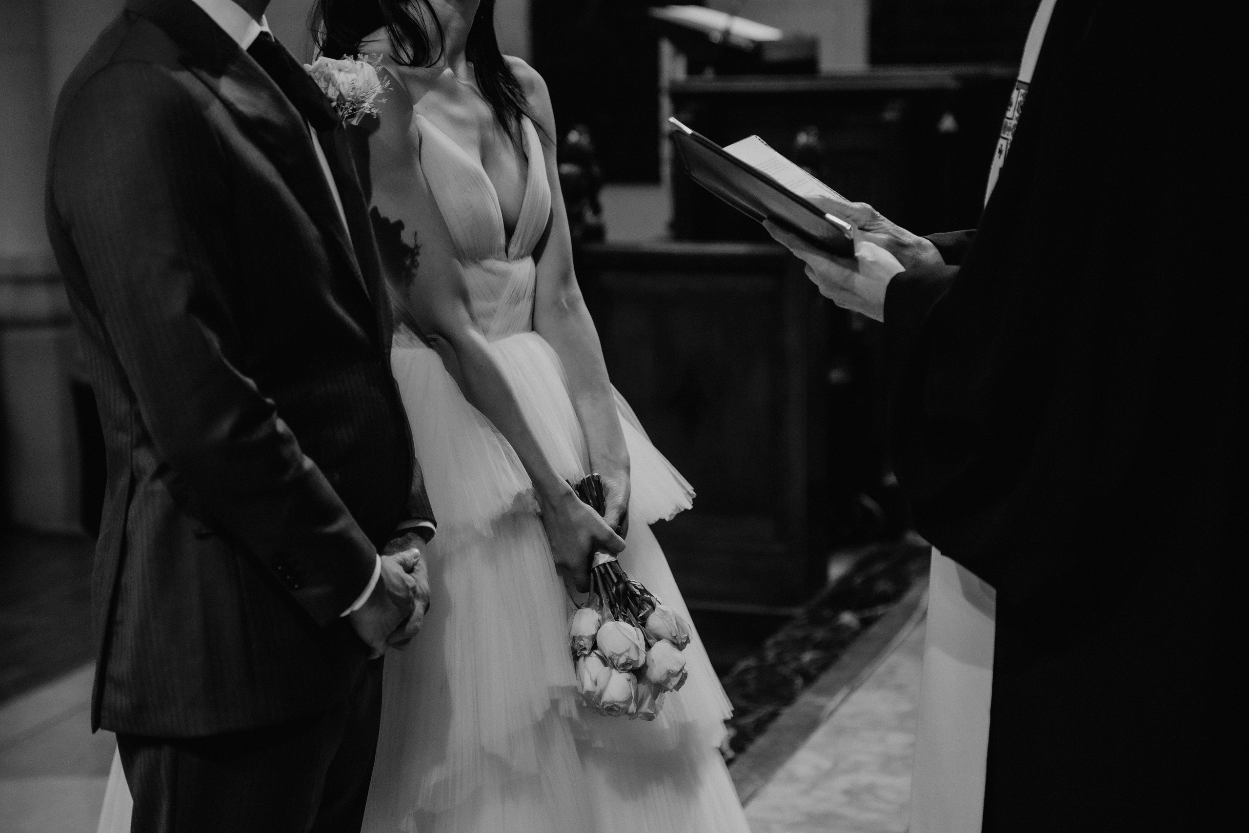 Suzi & Alex | Paris Wedding with a Vintage Car. Paris Wedding Photographer