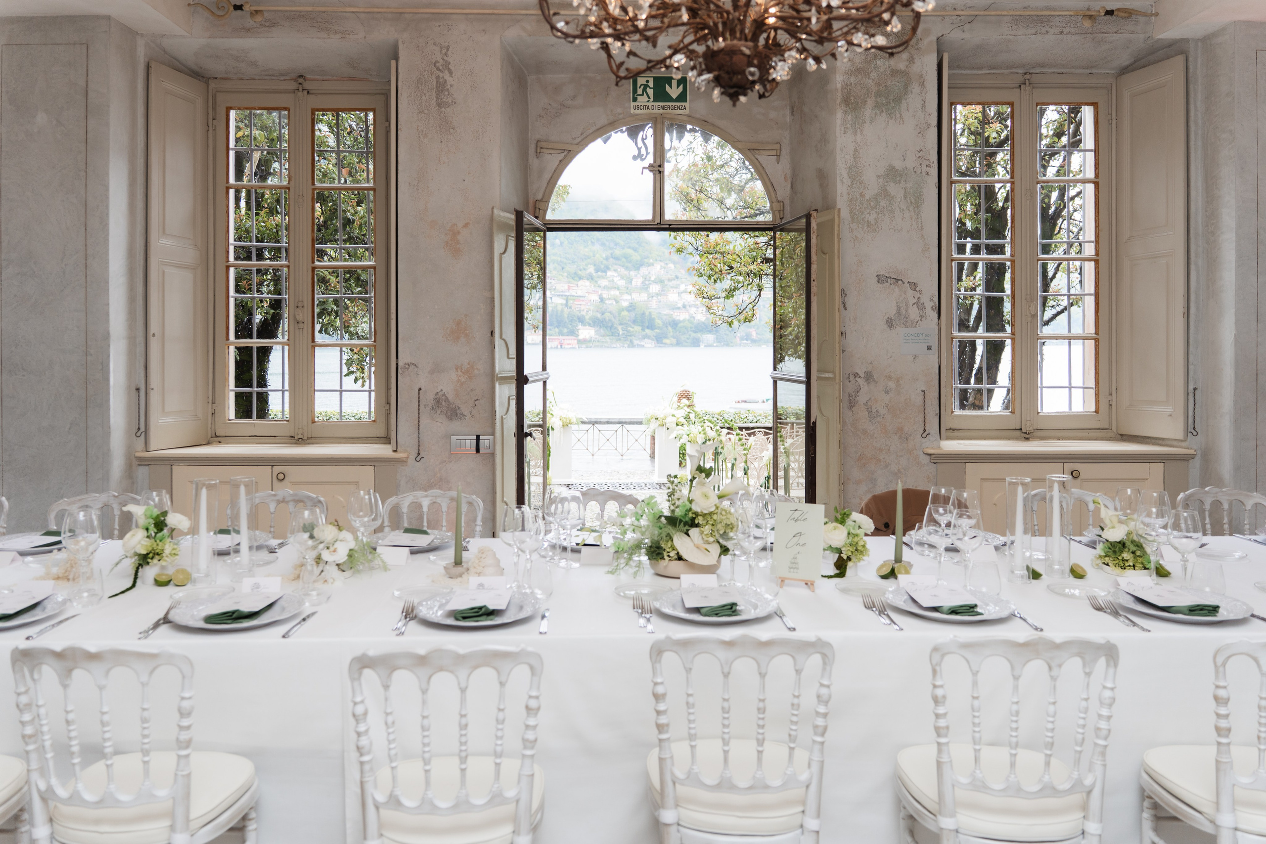 BEATRICE AND RAFAELE_LAKE COMO_Villa Regina Teodolinda. PHOTOGRAPHER IN ITALY