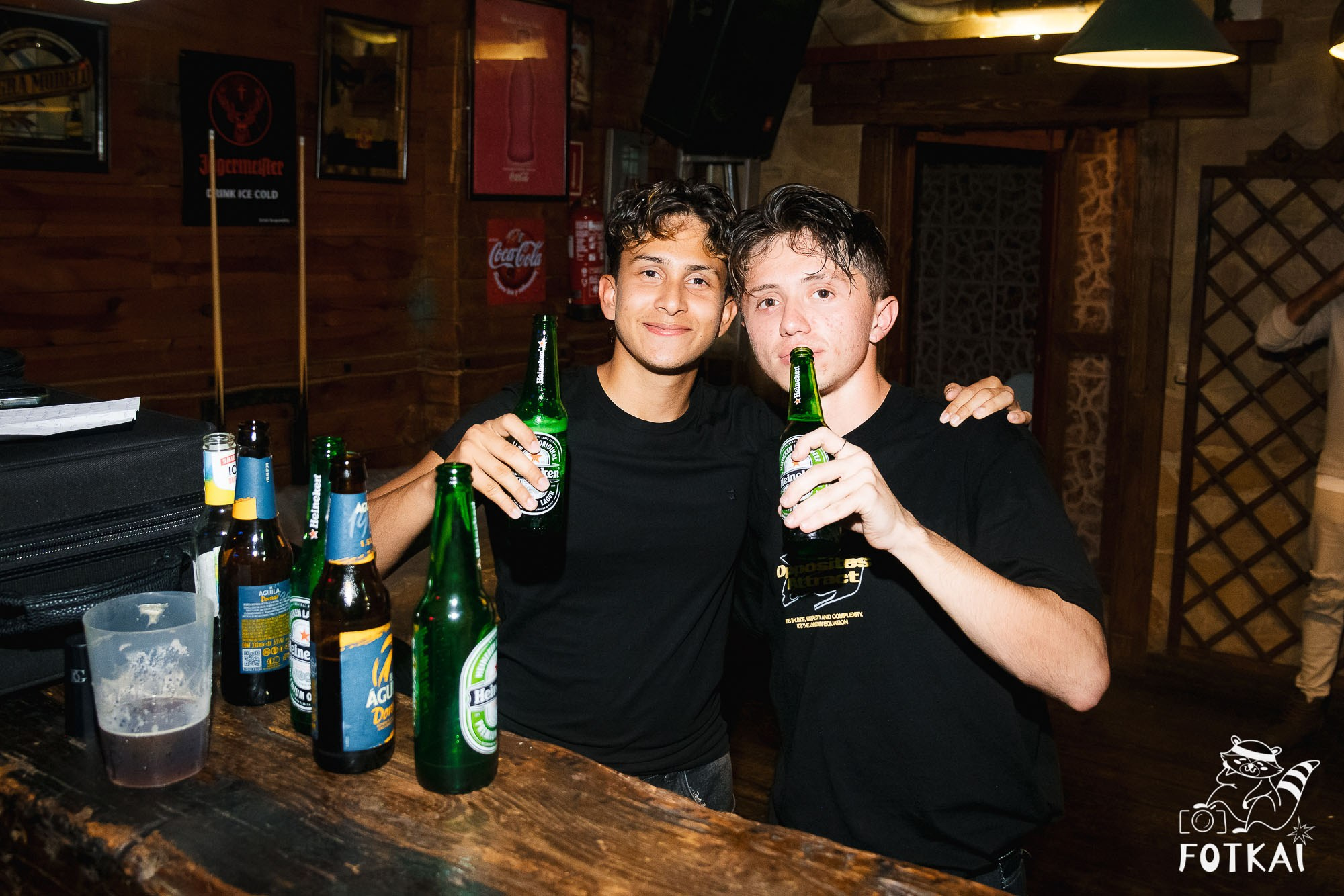 Los Ekilibristas de la Cuerda Floja — Фото с концерта в Торревьехе, 2026 | FOTKAI