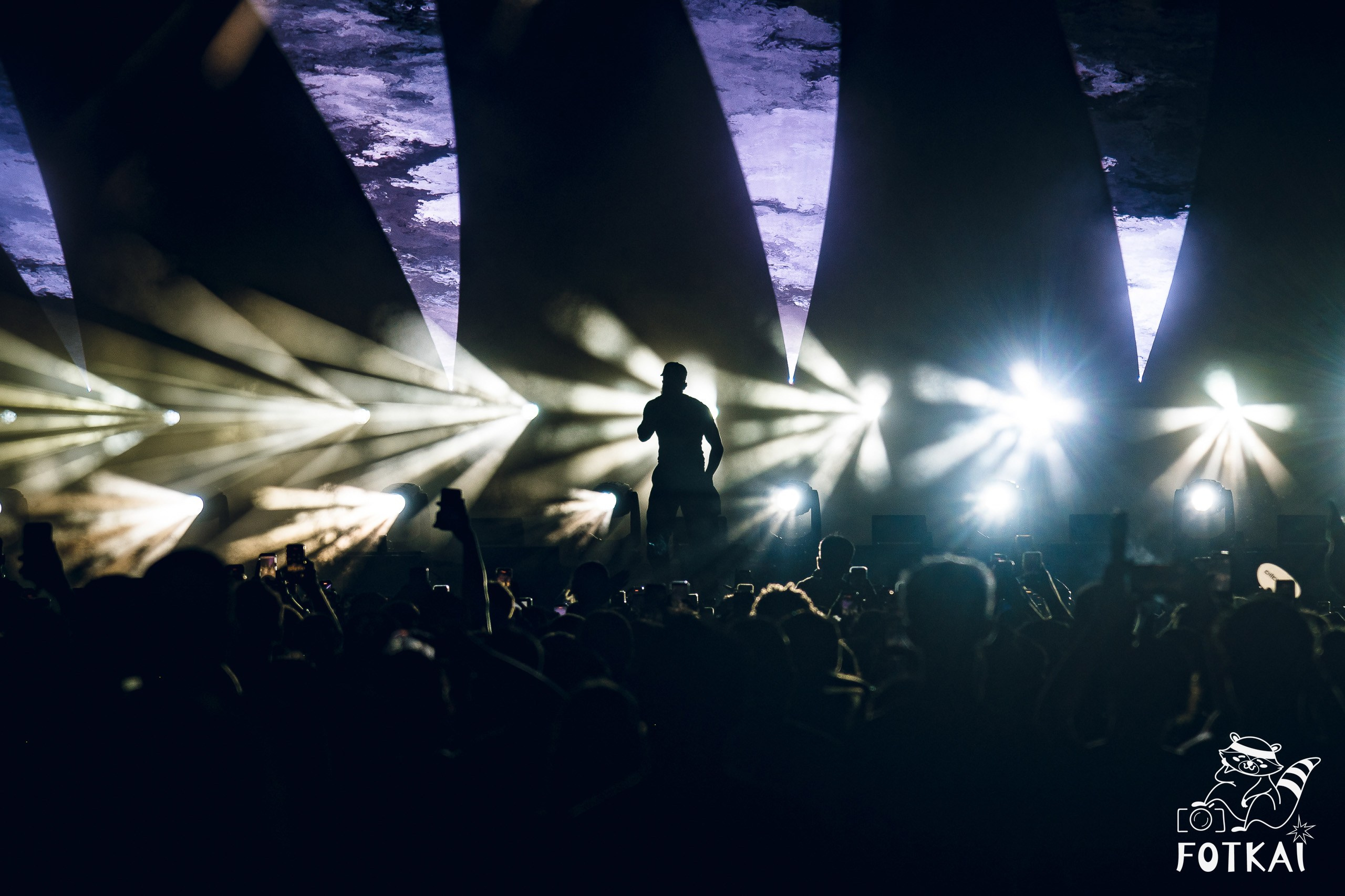 JC Reyes at Brilla Torrevieja Festival — Live Concert Photos in Torrevieja, Spain, 2026 | FOTKAI