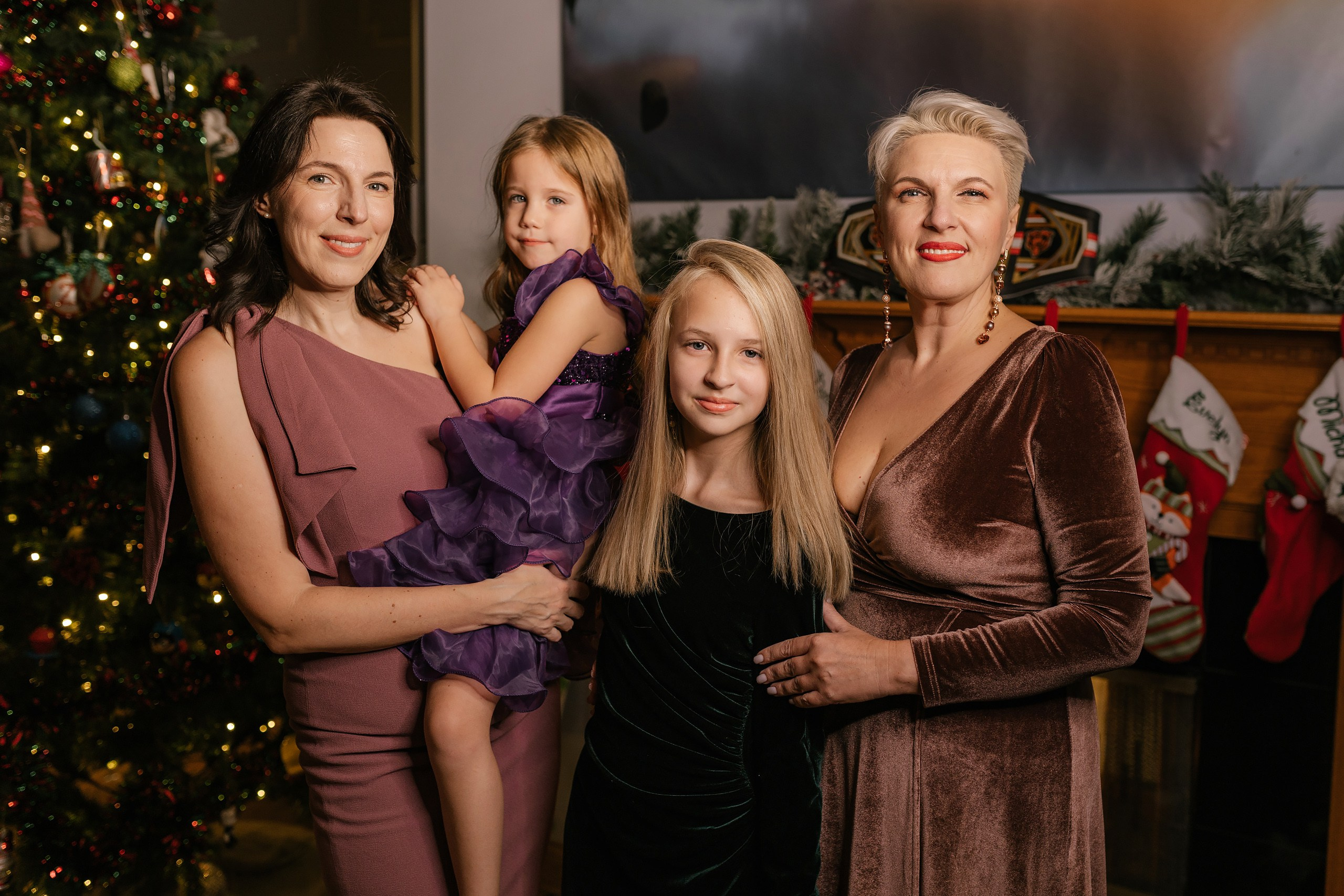 12.07.2025 Christmas Photoshoot. Wedding family event photographer in Chicago Nick Yushevich