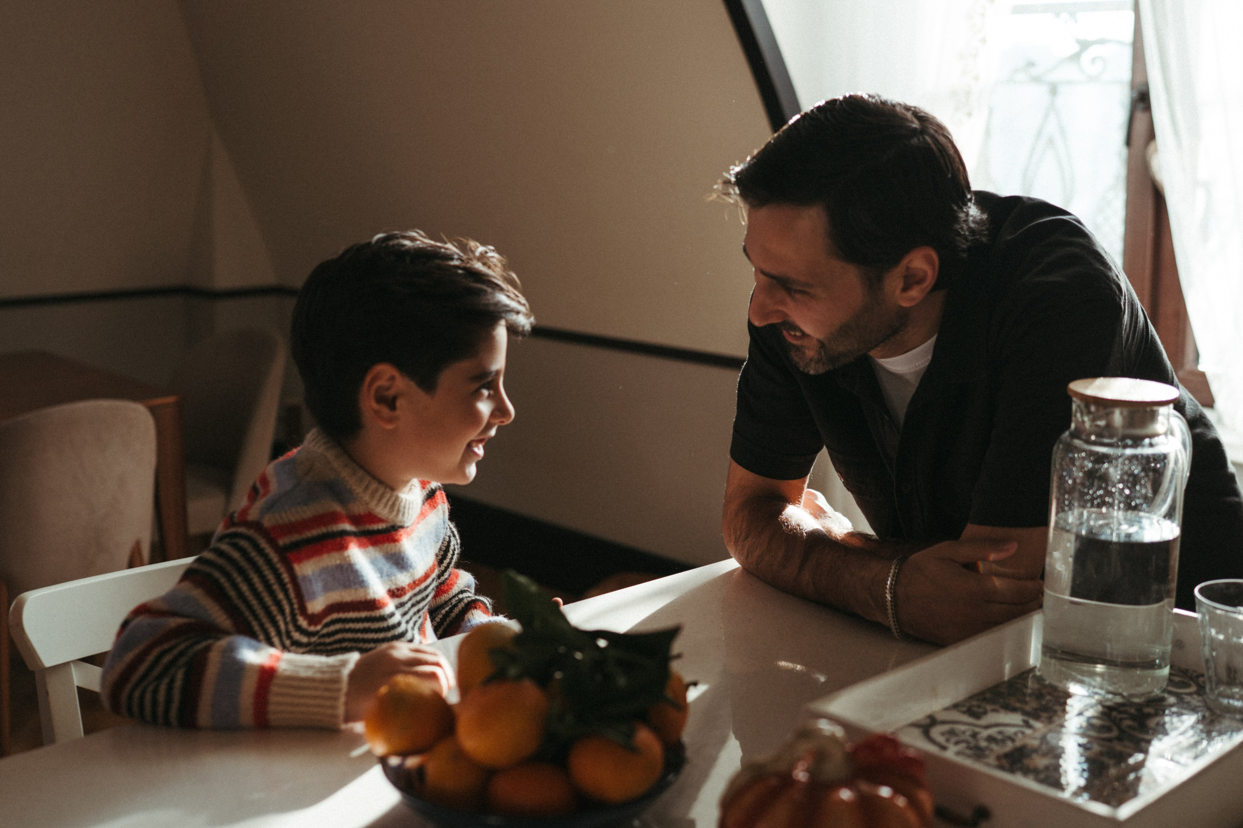 Seyrana, Raul and Rauf. Family photographer in Saudi Arabia