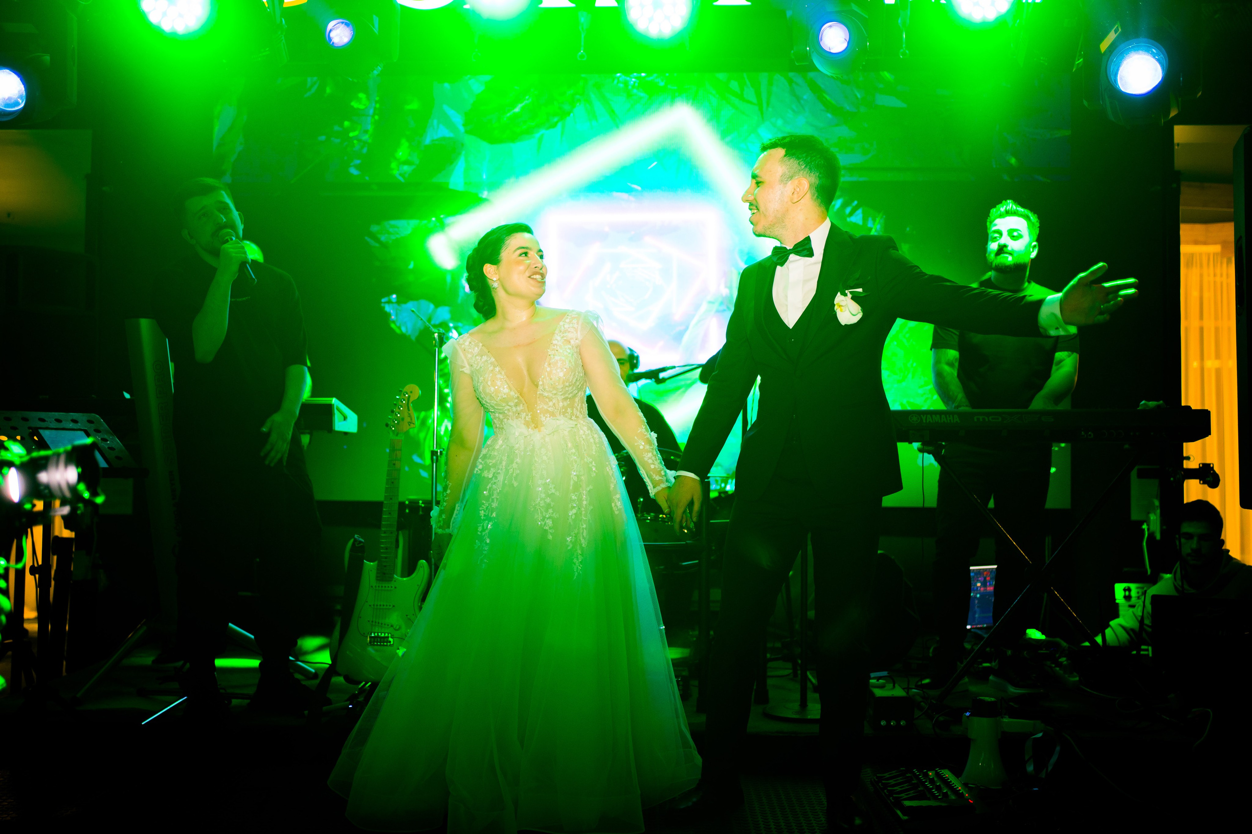 PARTY. Gabriel Florea — Fotograf nuntă București