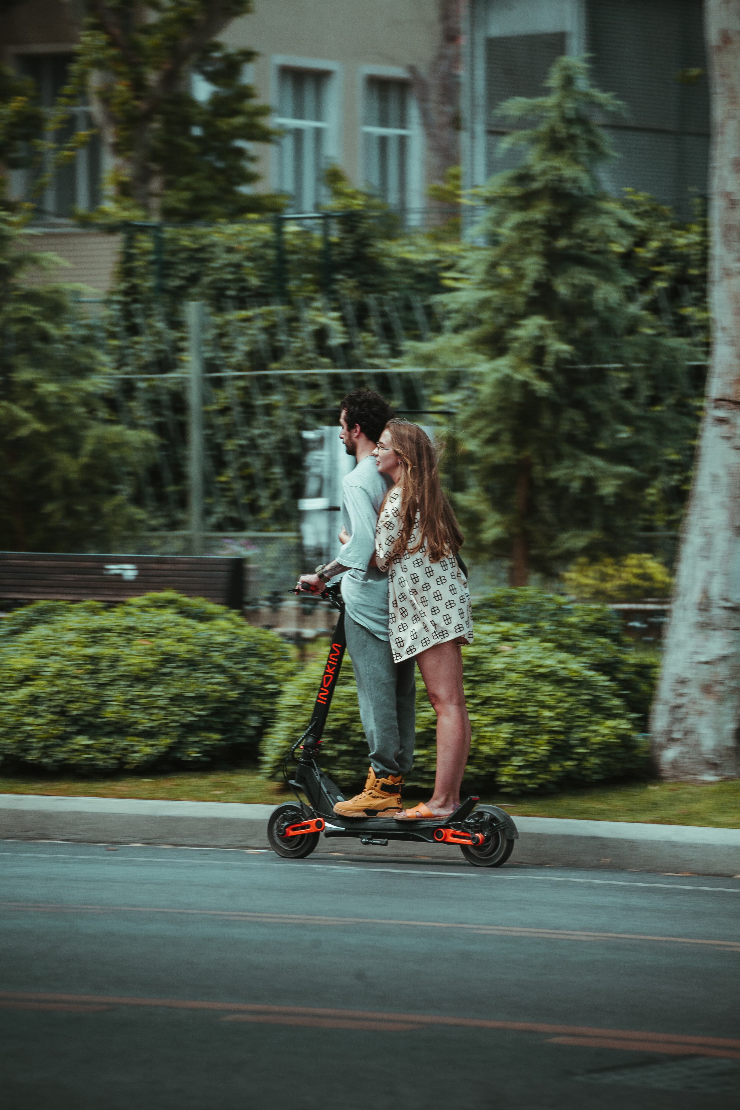 T B I L I S I. Bspander