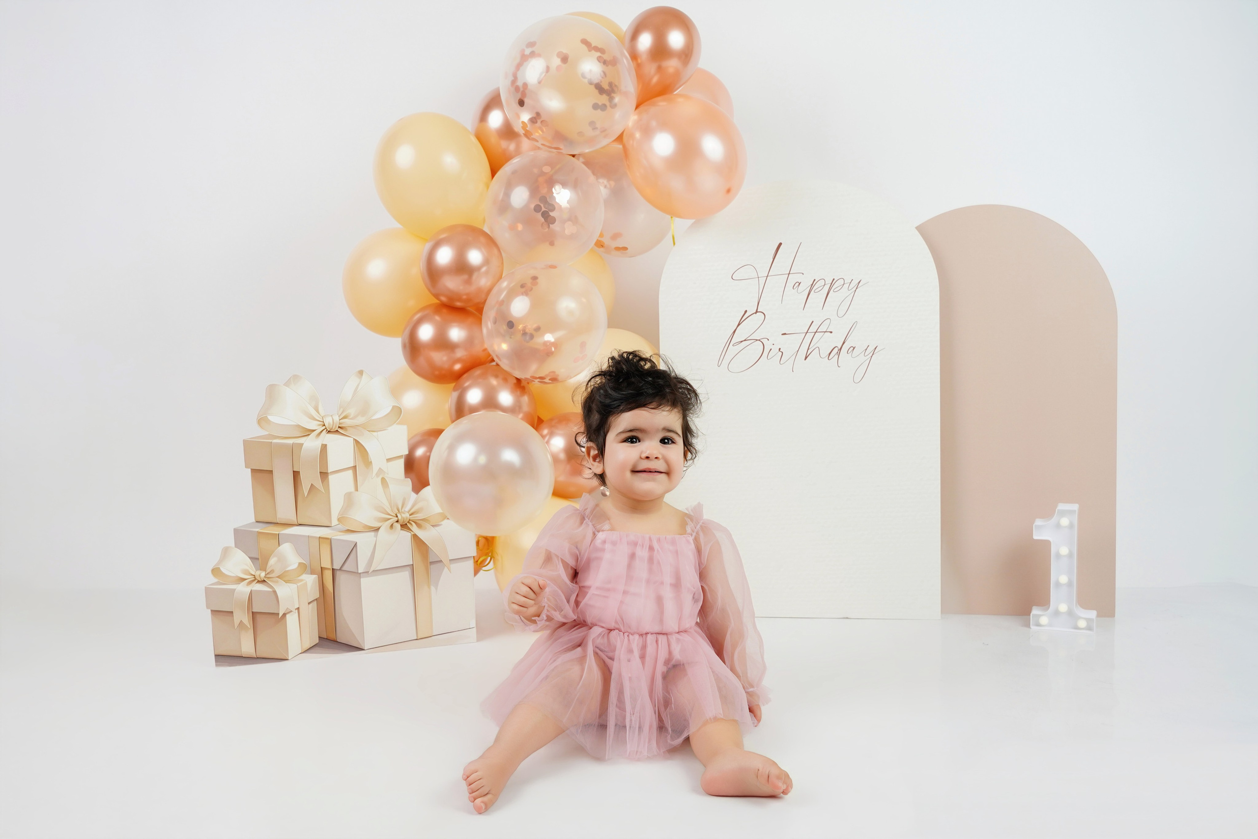CakeSmash. Neugeborenenfotografin und Retoucher in Augsburg Nastassia Schneider