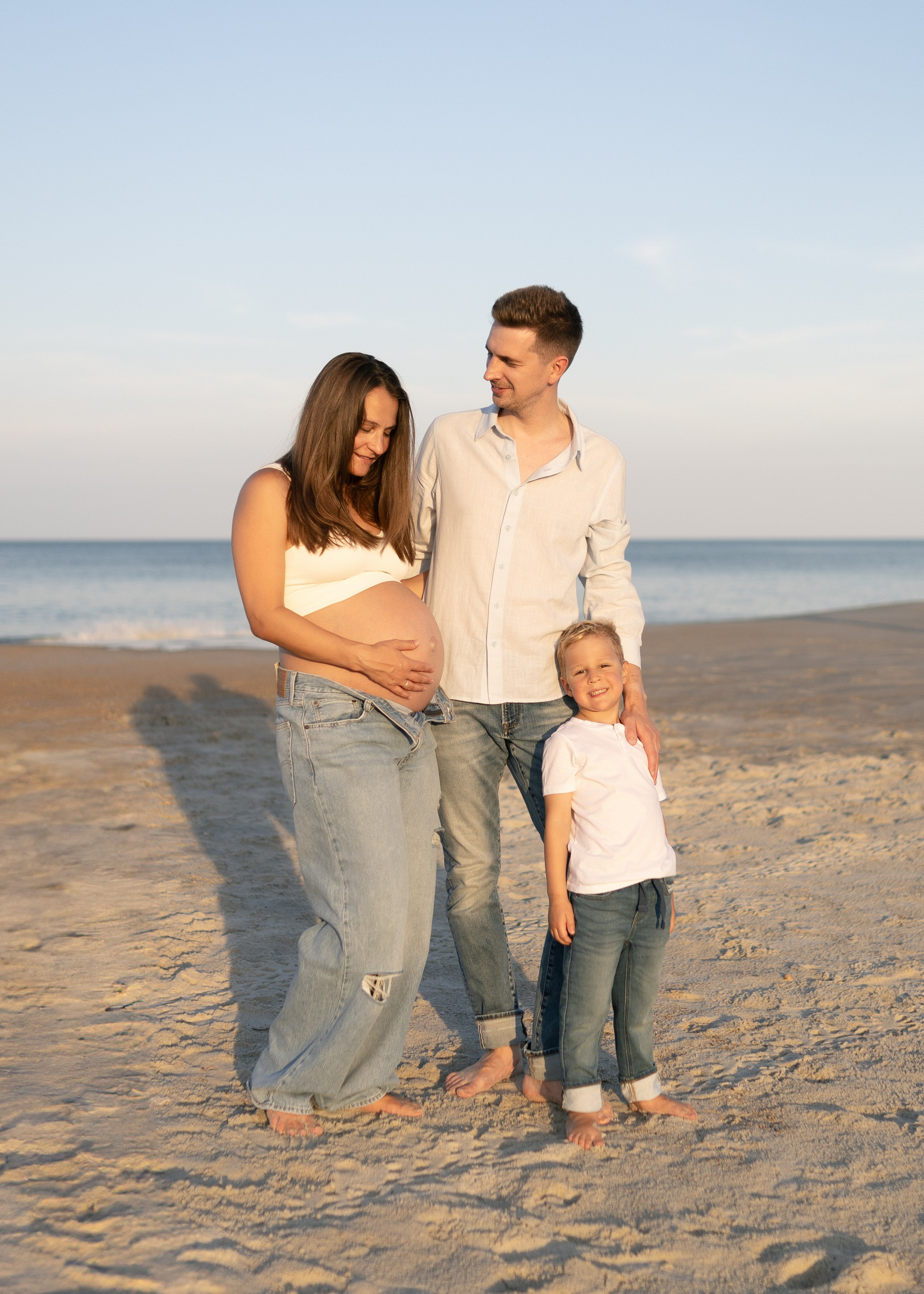 T + A Maternity at the Beach. Portrait and couples photographer in Florida, Valeriia Honcharova