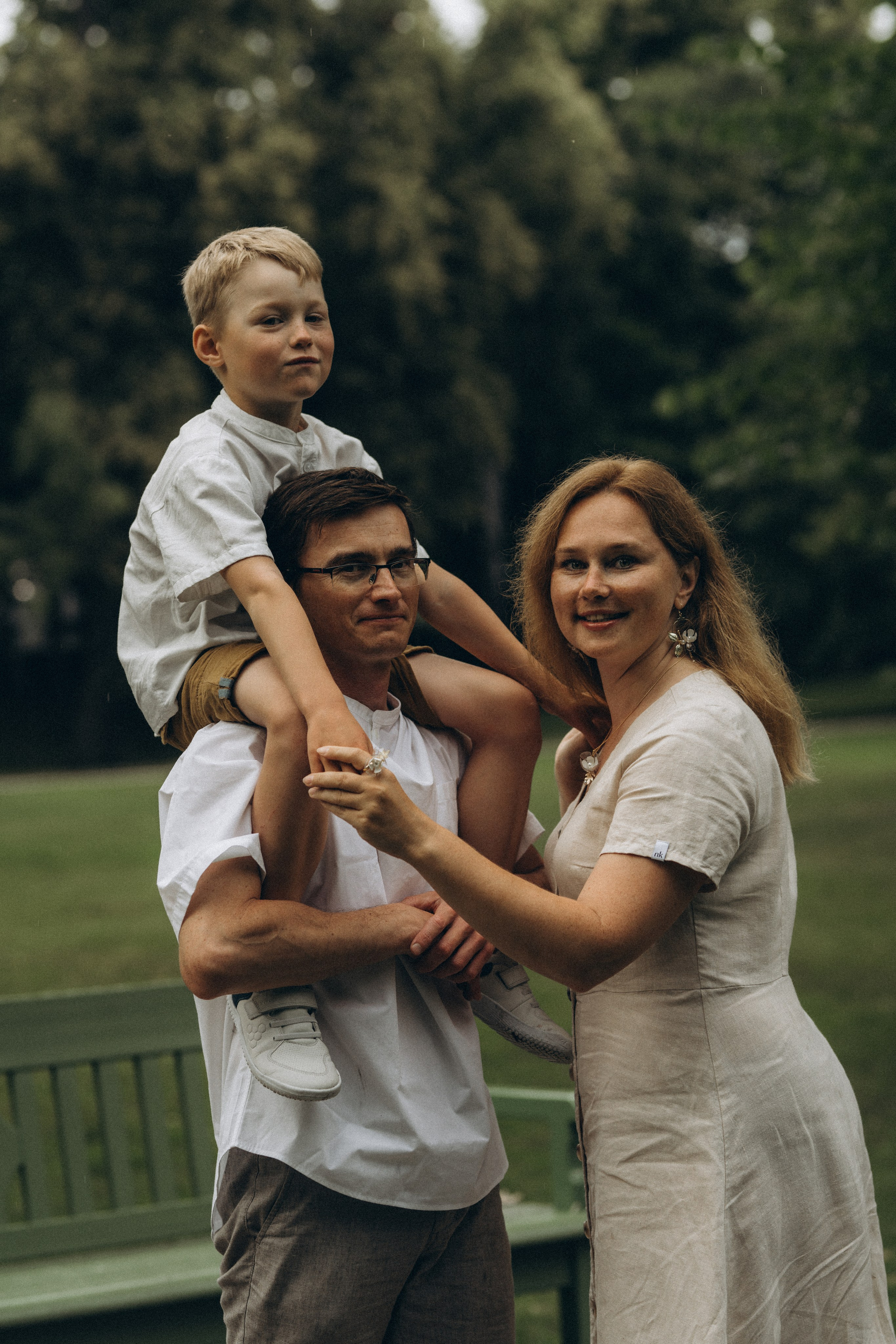 Kaivopuisto. Wedding and potrait photographer in Helsinki Vickan O