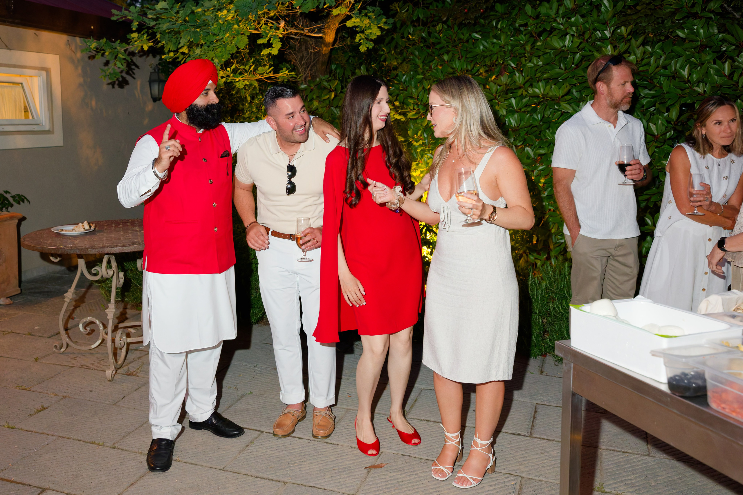 Pizza Party at Tenuta Massini, Florence, Italy. Destination Wedding Photographer — Nikita Burtsev