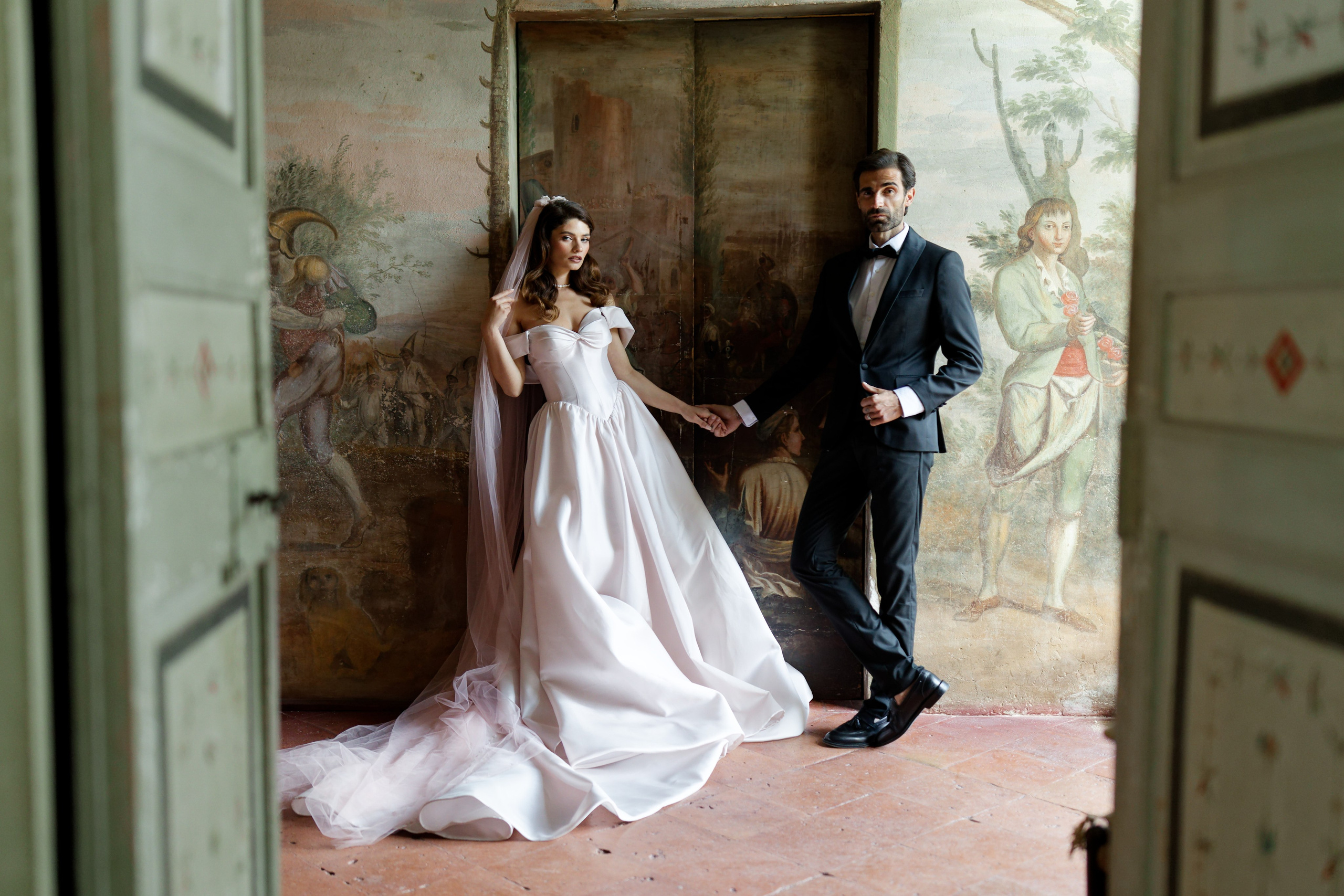 Wedding editorial at Villa di Geggiano, Tuscany, Italy