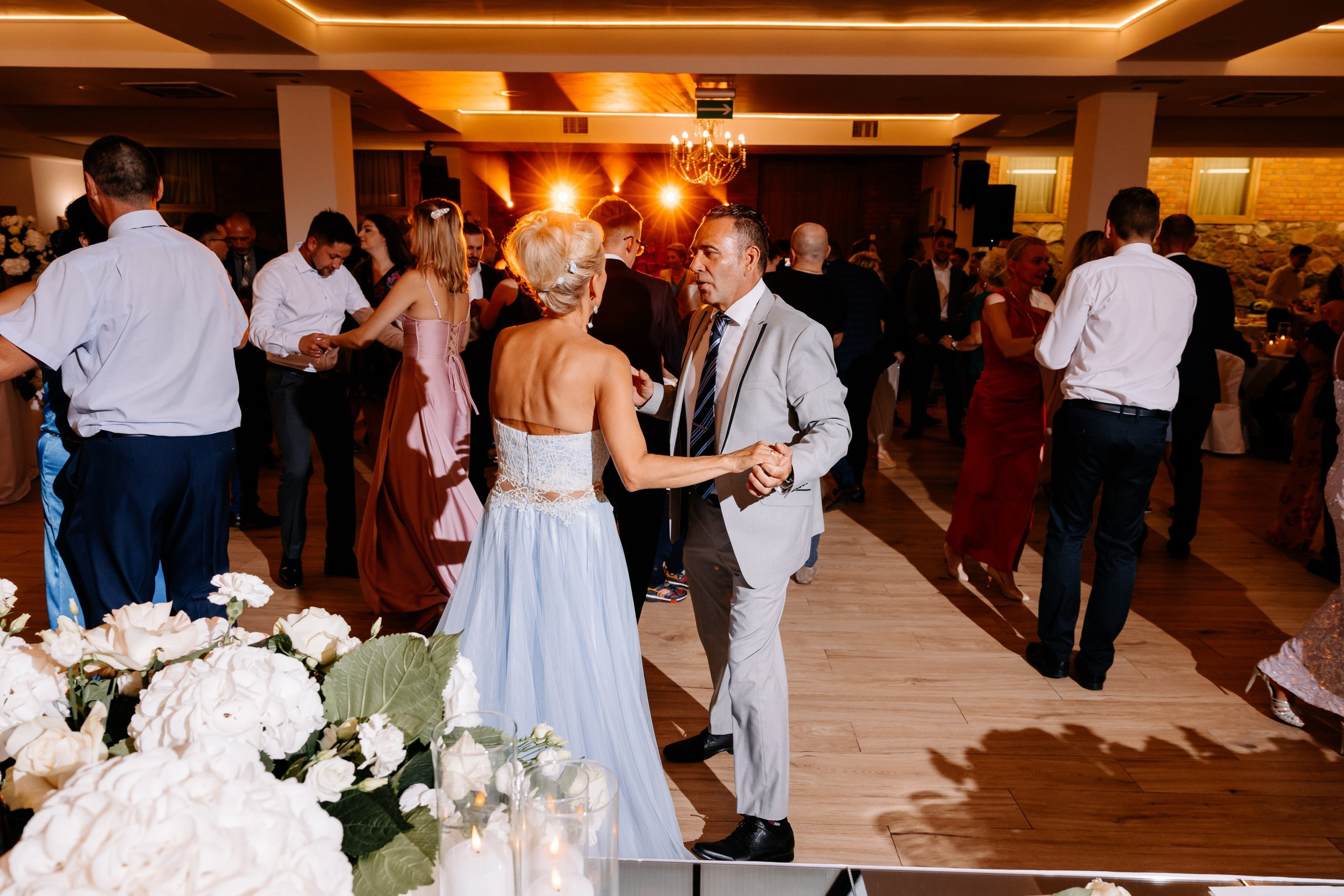 Wiki ♡ Przemek. Fotograf Ślubny Warszawa - Sesje Biznesowe Rodzinne Eventy