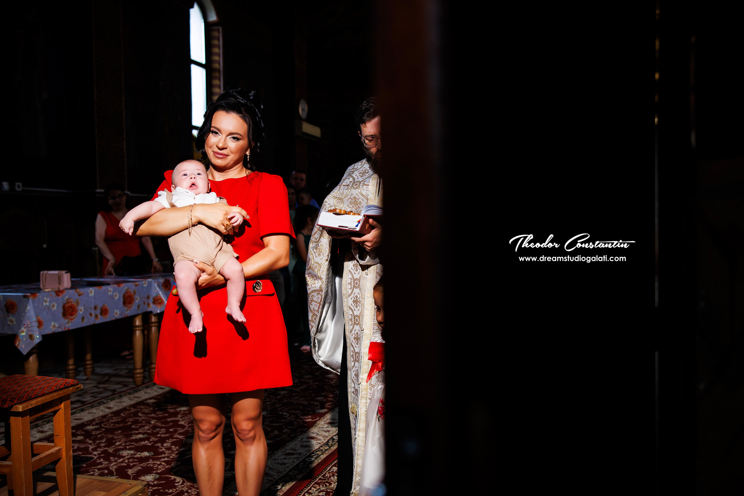Botez. Dream Studio Galați – ședințe foto profesionale pentru familie, portrete și evenimente