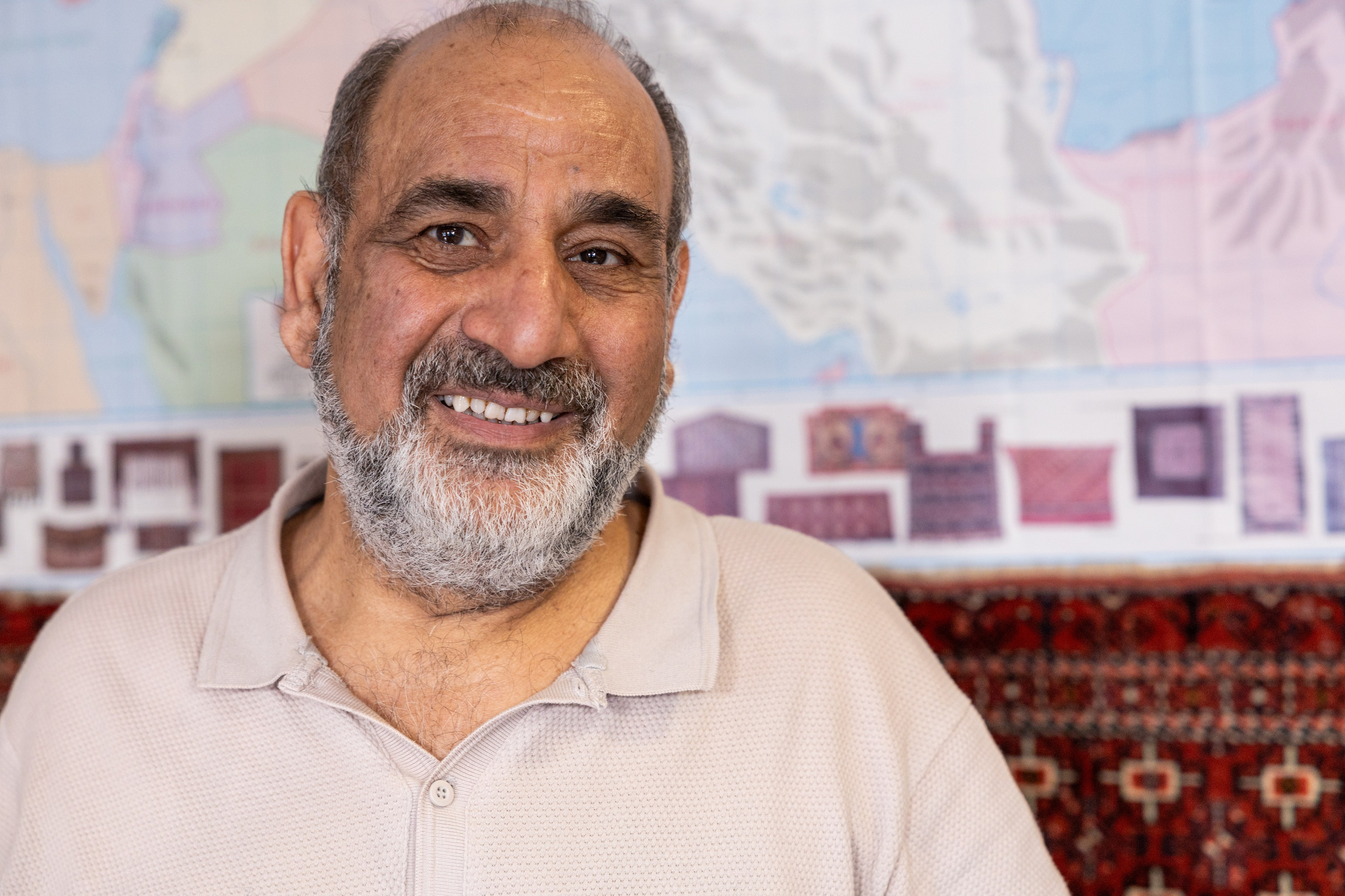 Teppichrestaurator, Salzburg, 2024. Guzel Kolobova| Fotografin| Salzburg