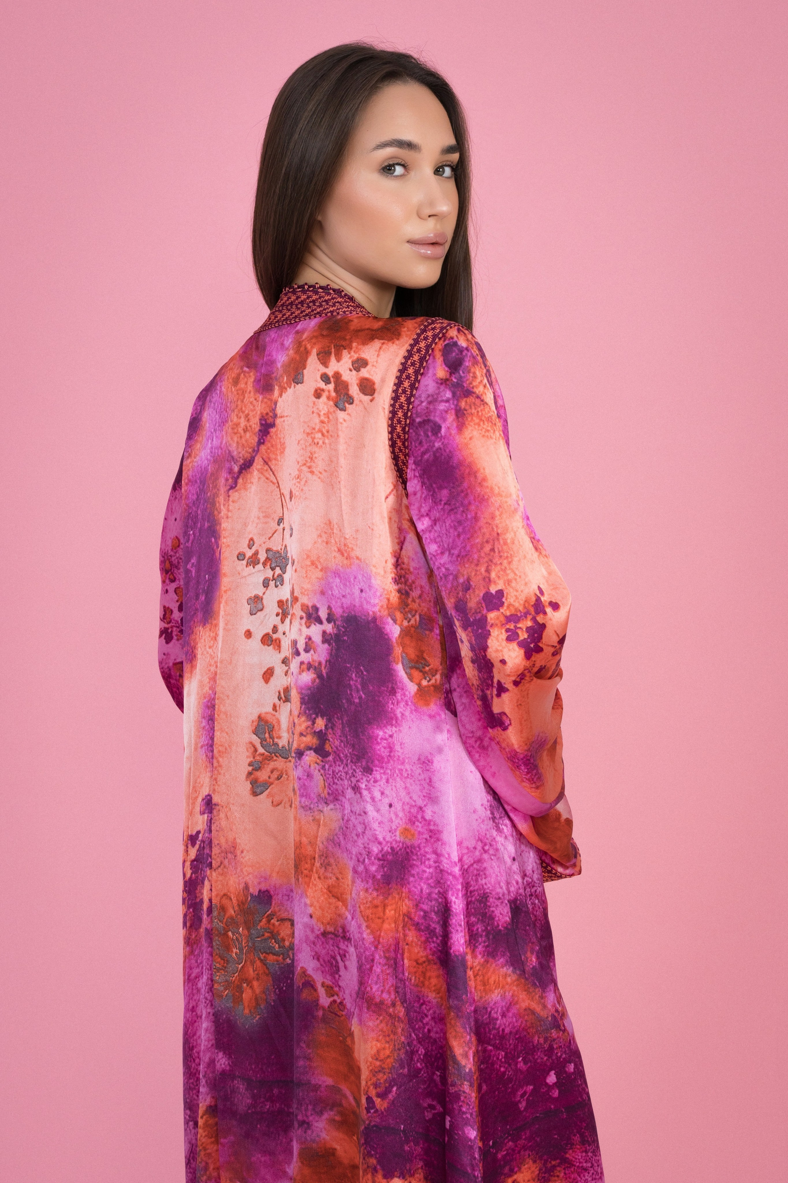E-COMMERCE FASHION. “Thoughtfully built. Beautifully aligned.”