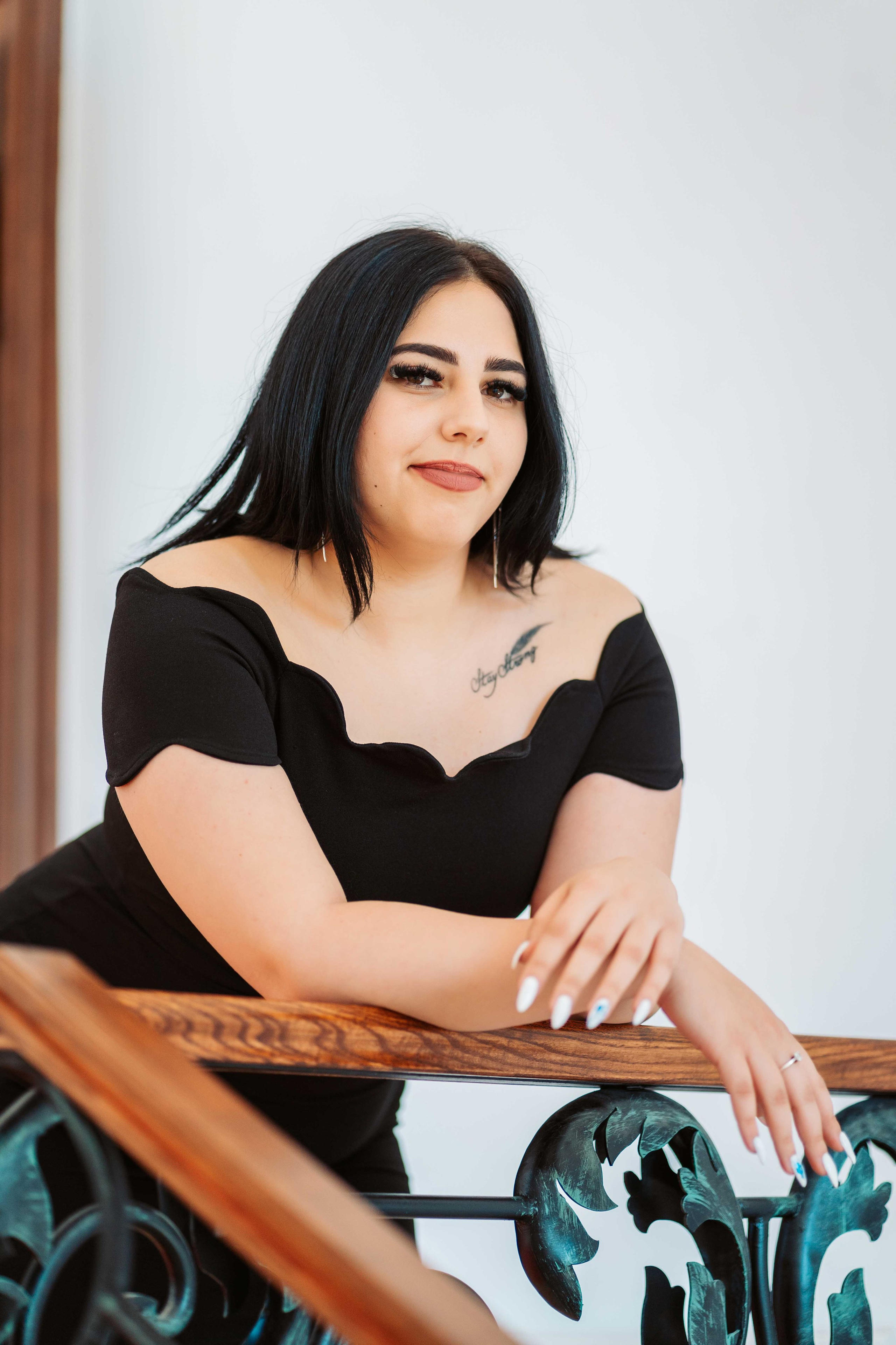 12F — Pedagogic. Contrast Studio