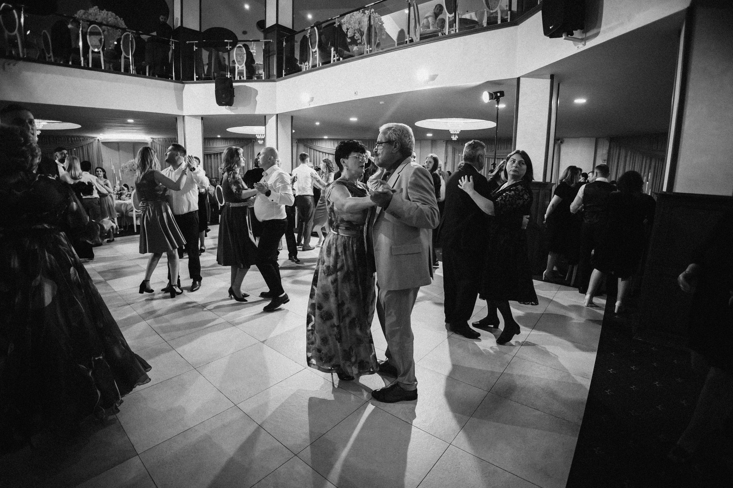 Loredana & Emilian – Ziua Nunții | Videografie - fotografie Botez Suceava, Iași, Botoșani. Servicii foto-video profesionale, pentru momente de neuitat