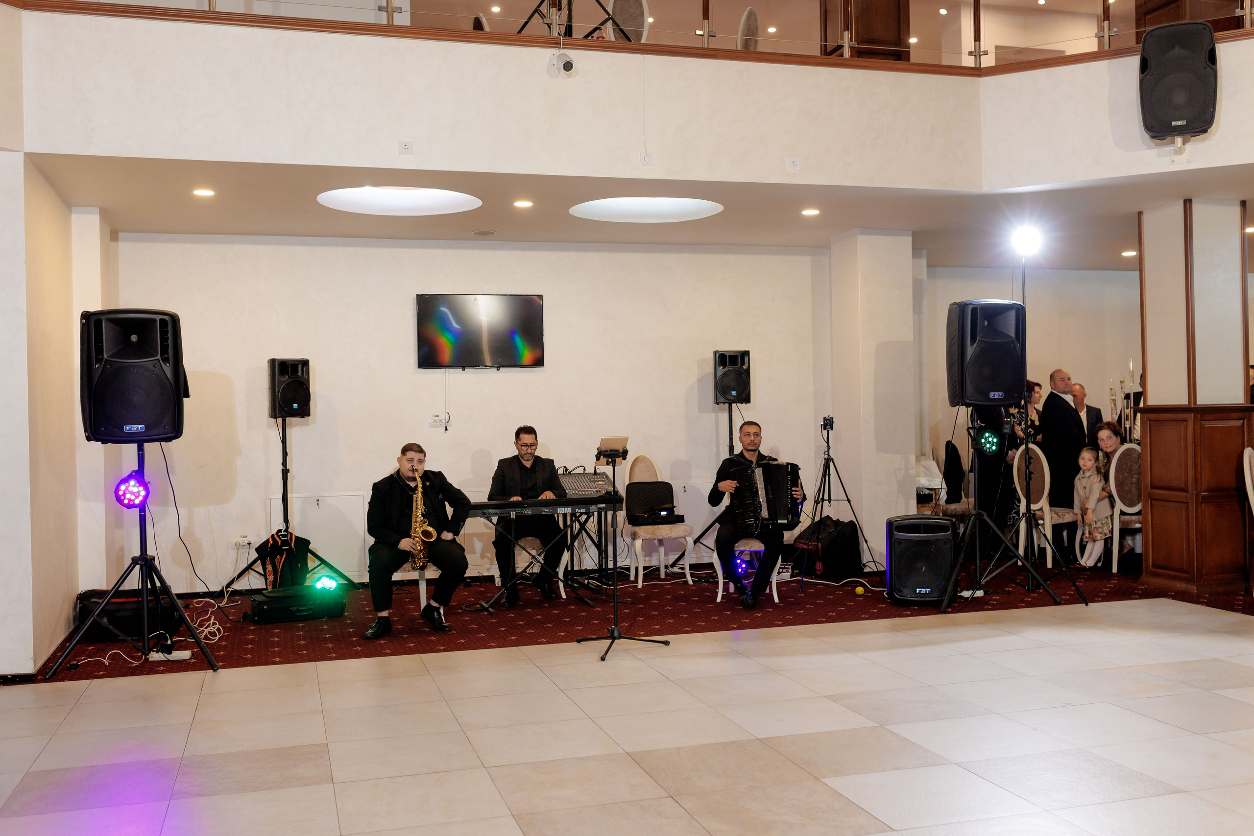 Loredana & Emilian – Ziua Nunții | Videografie - fotografie Botez Suceava, Iași, Botoșani. Servicii foto-video profesionale, pentru momente de neuitat
