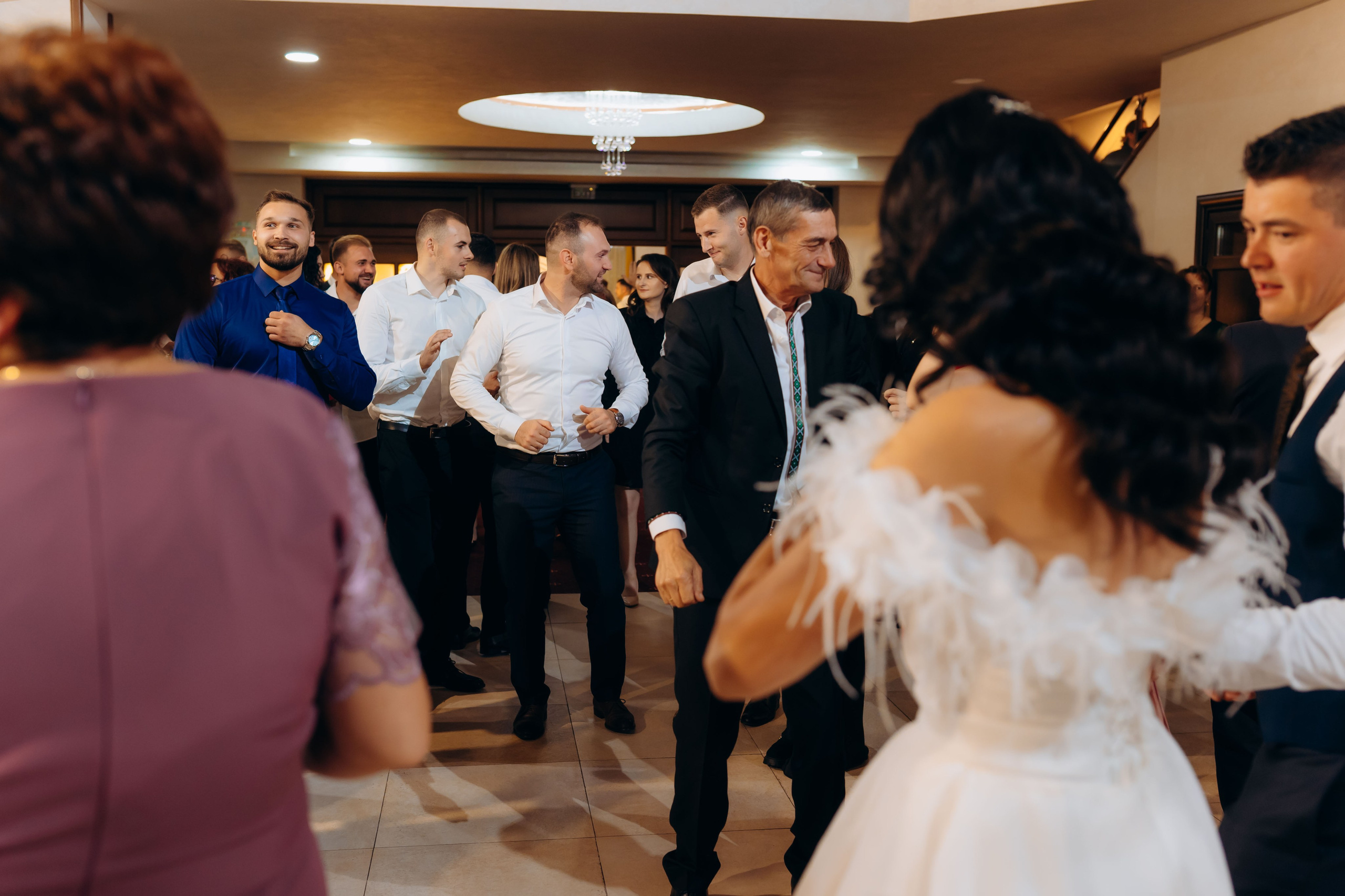 Loredana & Emilian – Ziua Nunții | Videografie - fotografie Botez Suceava, Iași, Botoșani. Servicii foto-video profesionale, pentru momente de neuitat