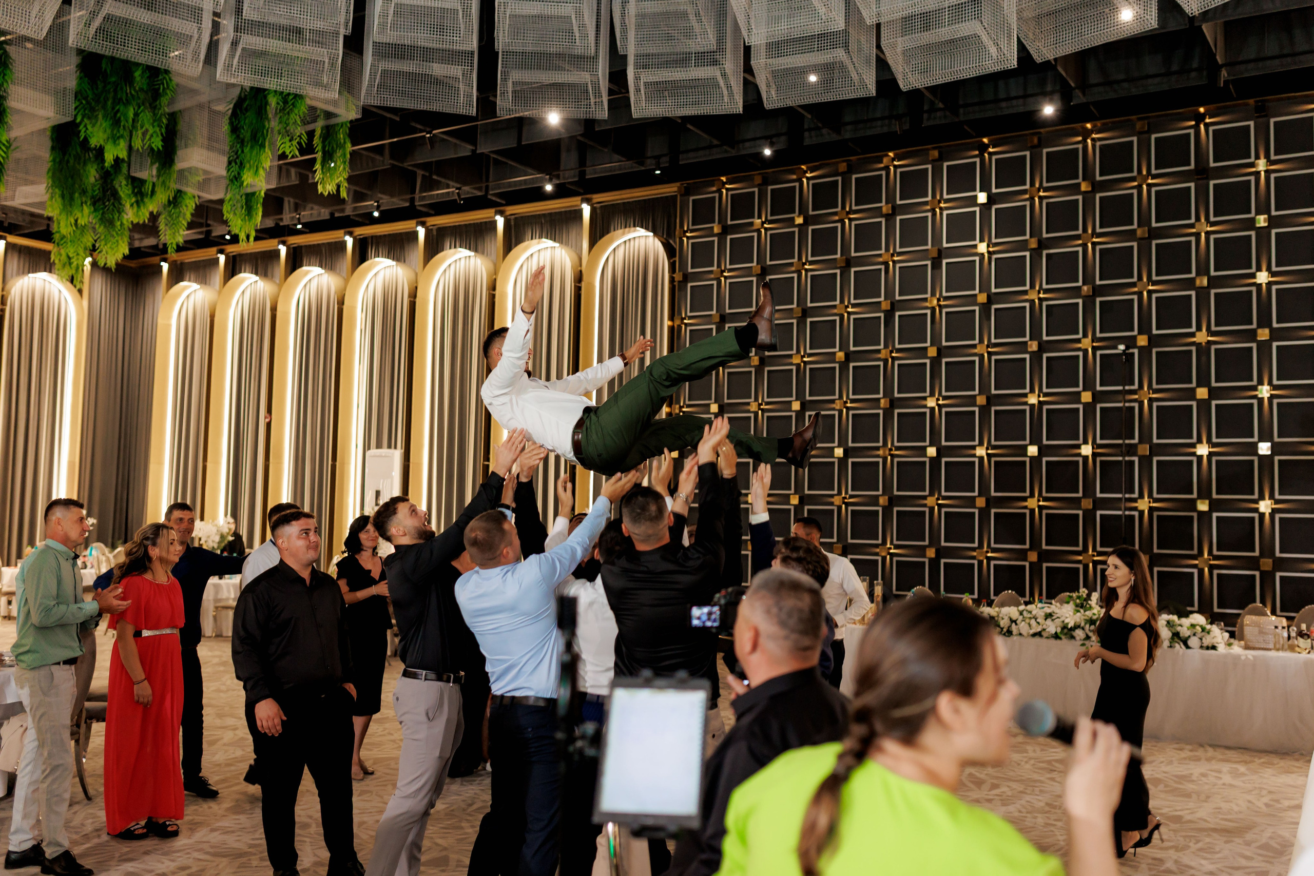 Nunta Nicoleta & Răzvan | Fotografie & Videografie Profesională. Servicii foto-video profesionale, pentru momente de neuitat