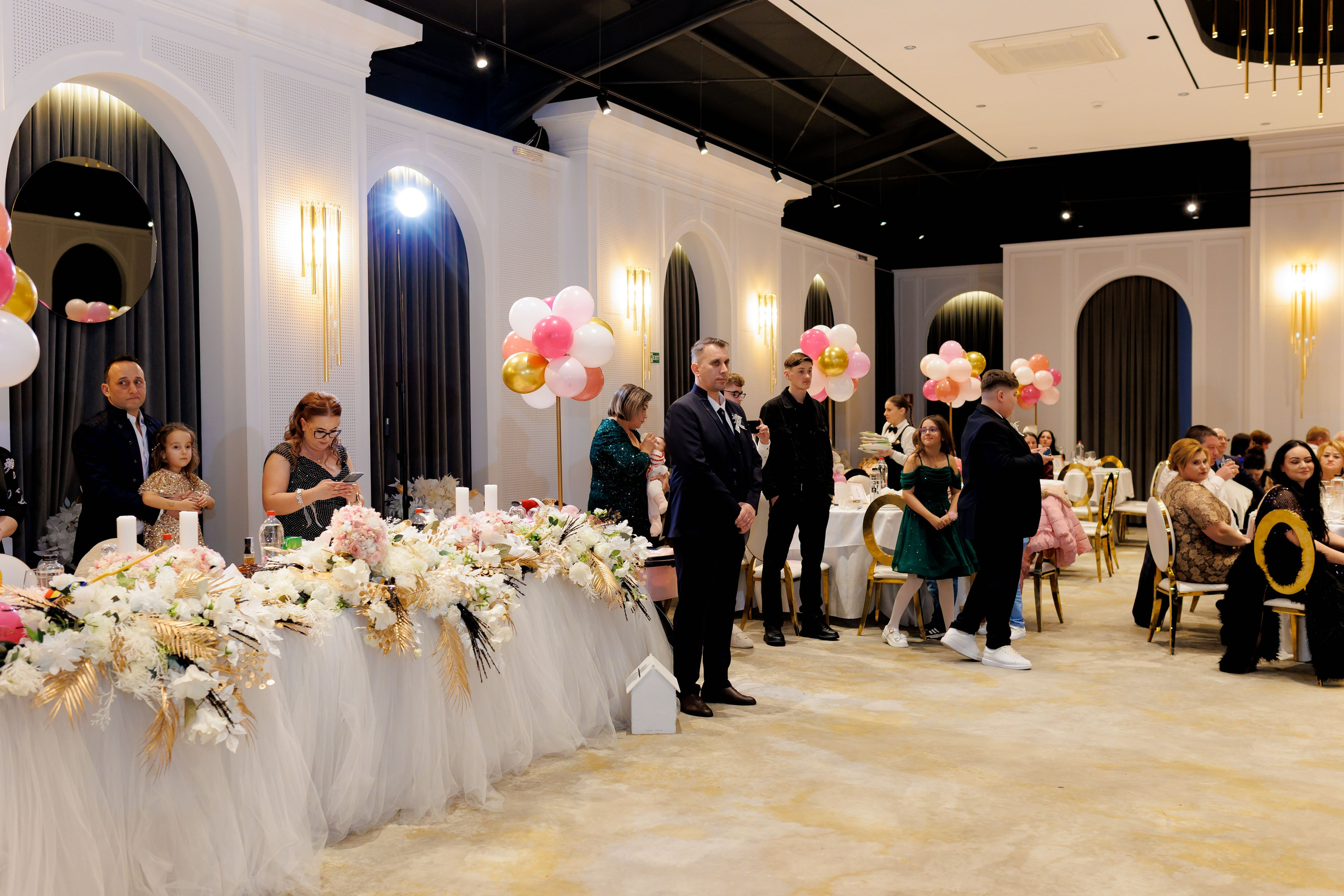 Povestea voastră, regizată de noi |Cristi Turculet Videograf Nuntă Suceava | wedding highlight. Servicii foto-video profesionale, pentru momente de neuitat