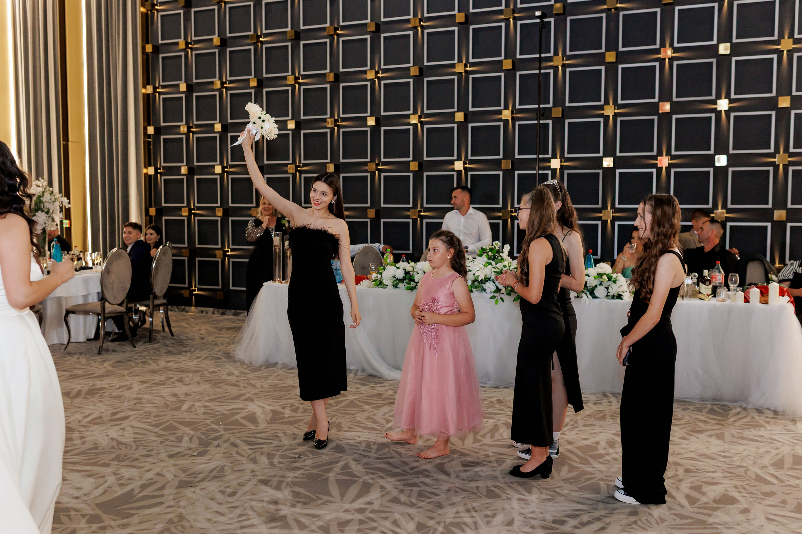 Nunta Nicoleta & Răzvan | Fotografie & Videografie Profesională. Servicii foto-video profesionale, pentru momente de neuitat