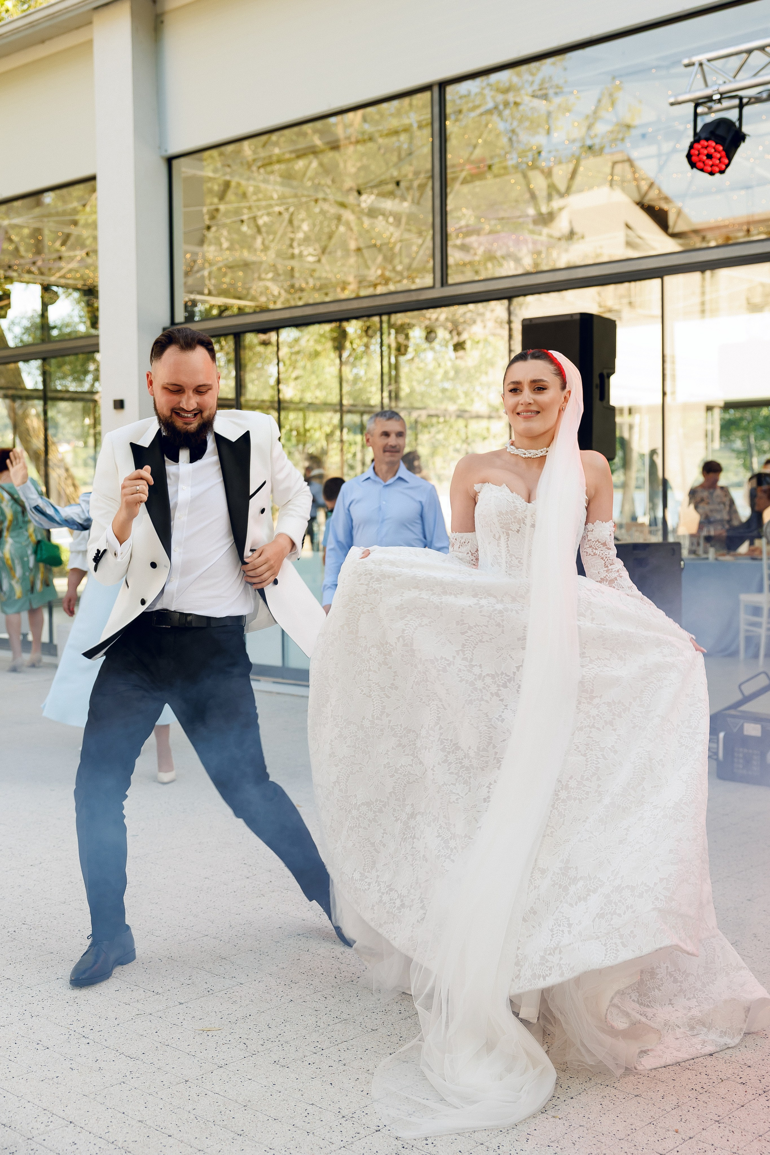 Florin & Corina — Complexul Turistic Costesti — Wedding Day. Servicii Foto și Video 067188353