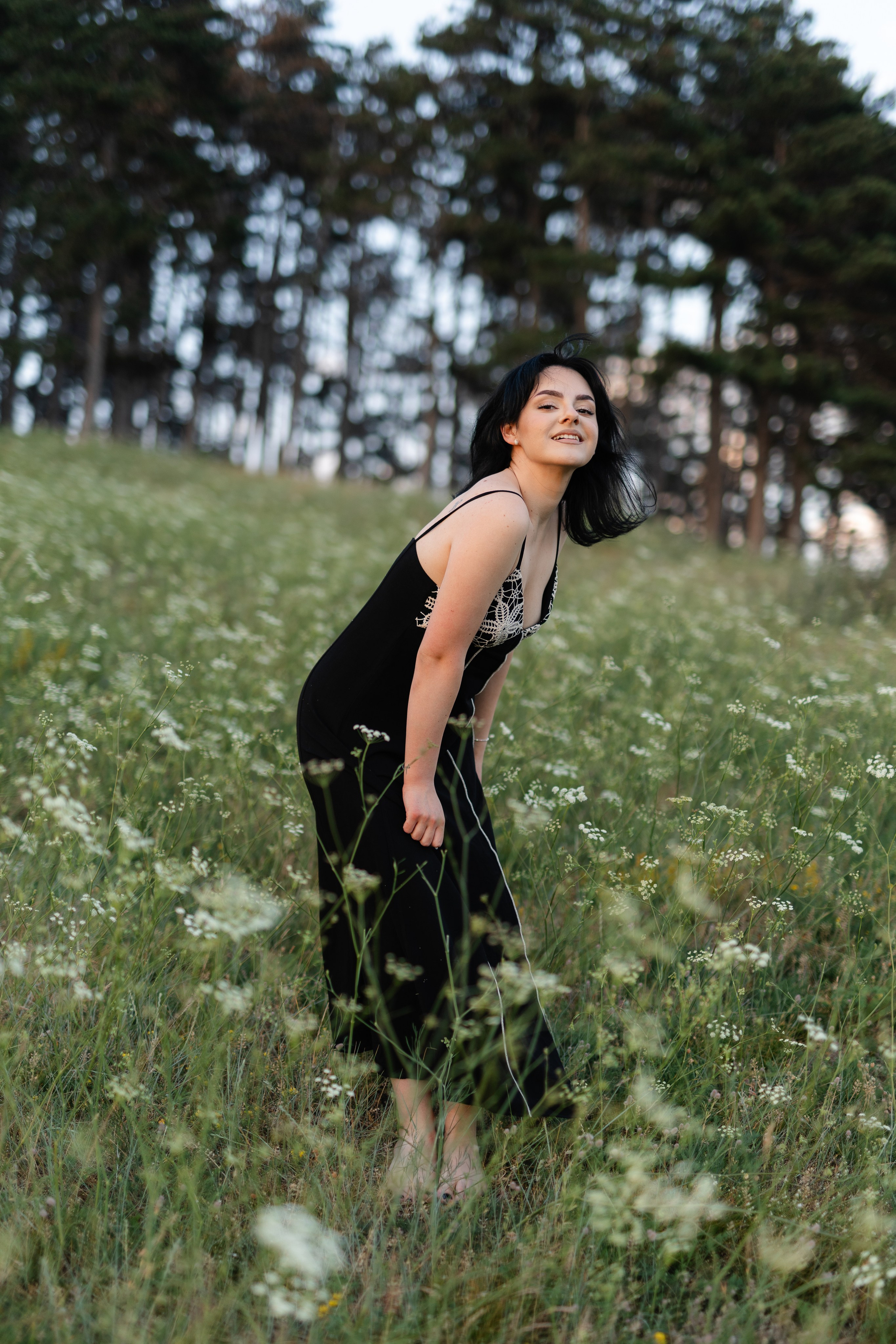 Laura — Portrait. Main