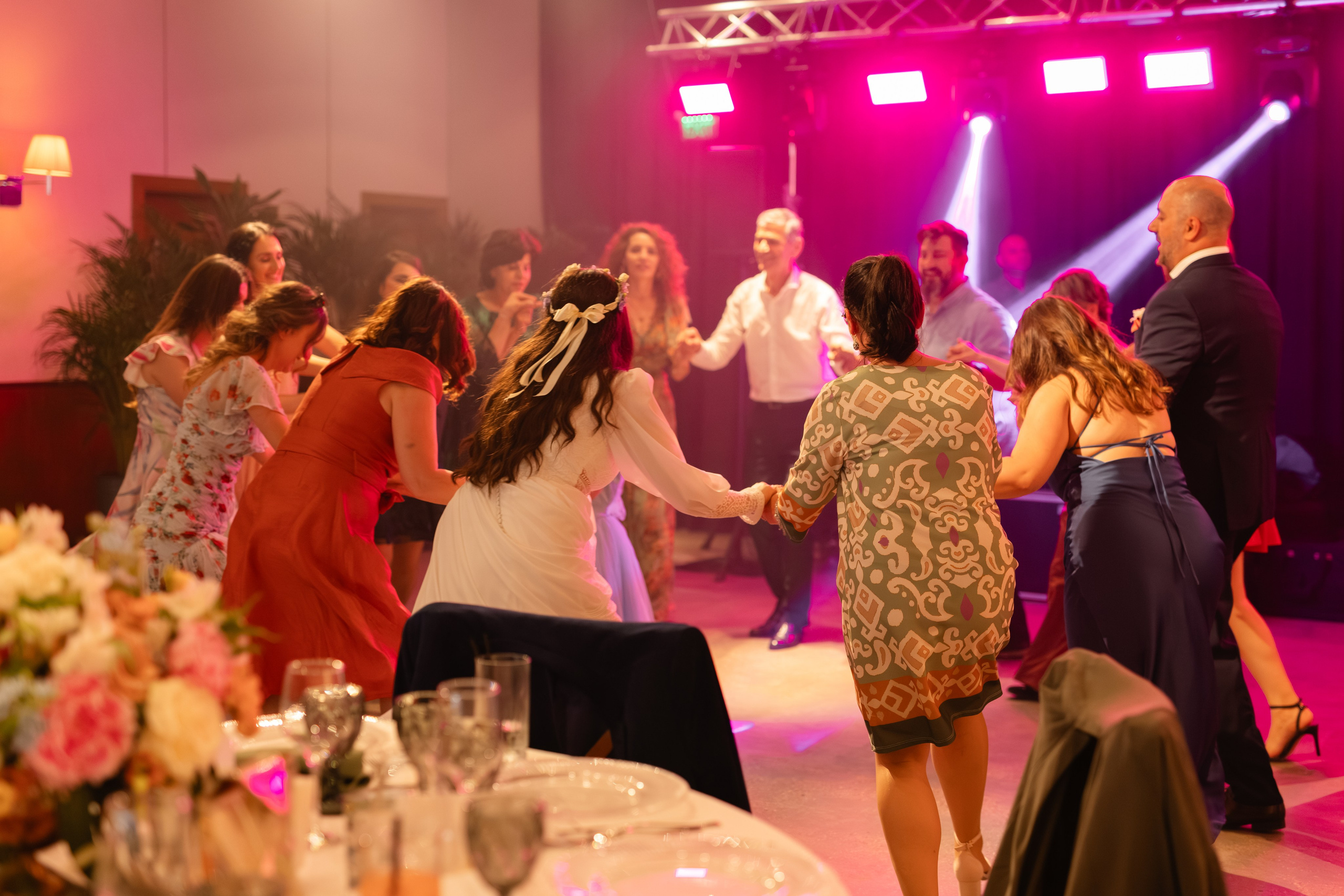 Flori & Cosmin. Main