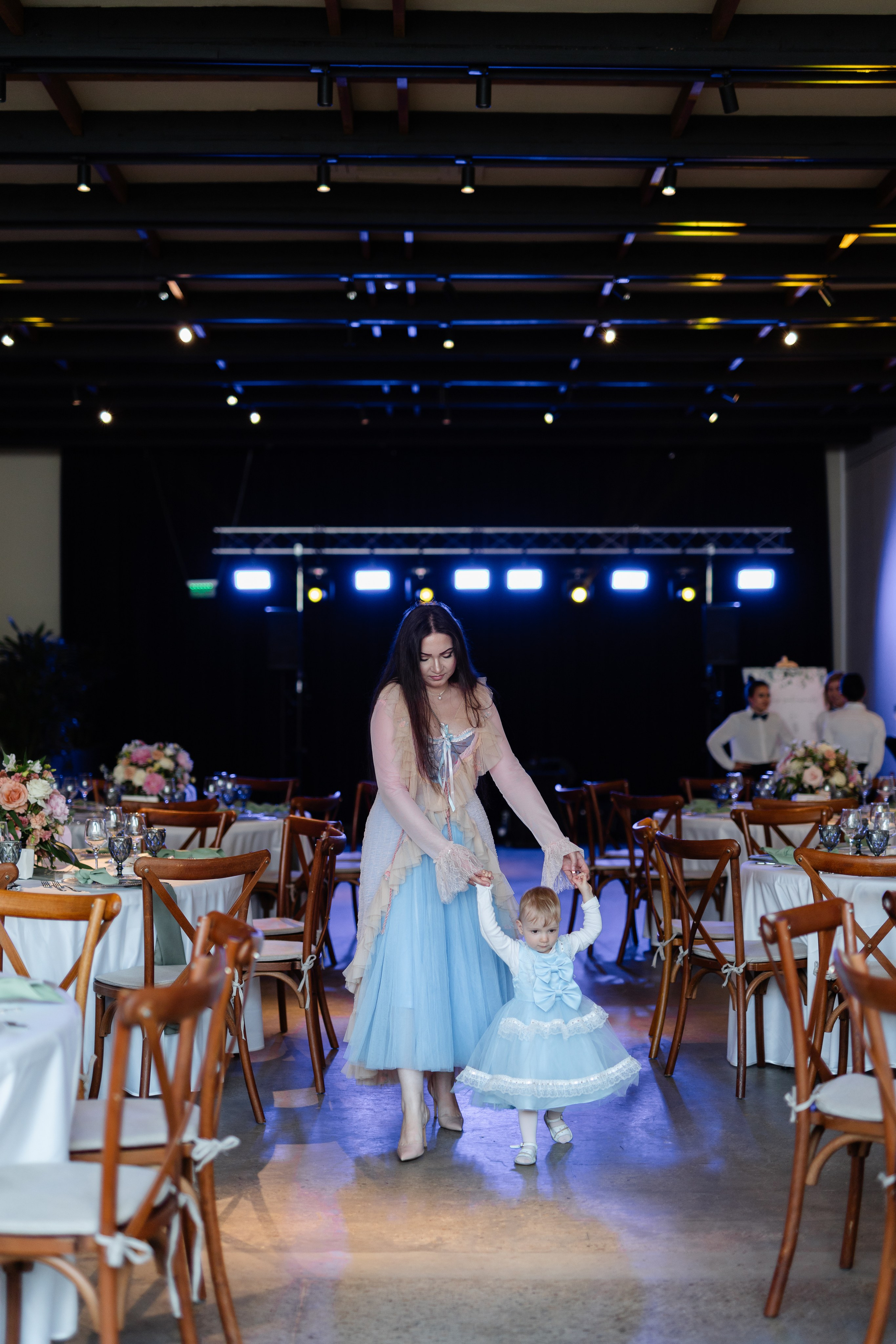 Flori & Cosmin. Main