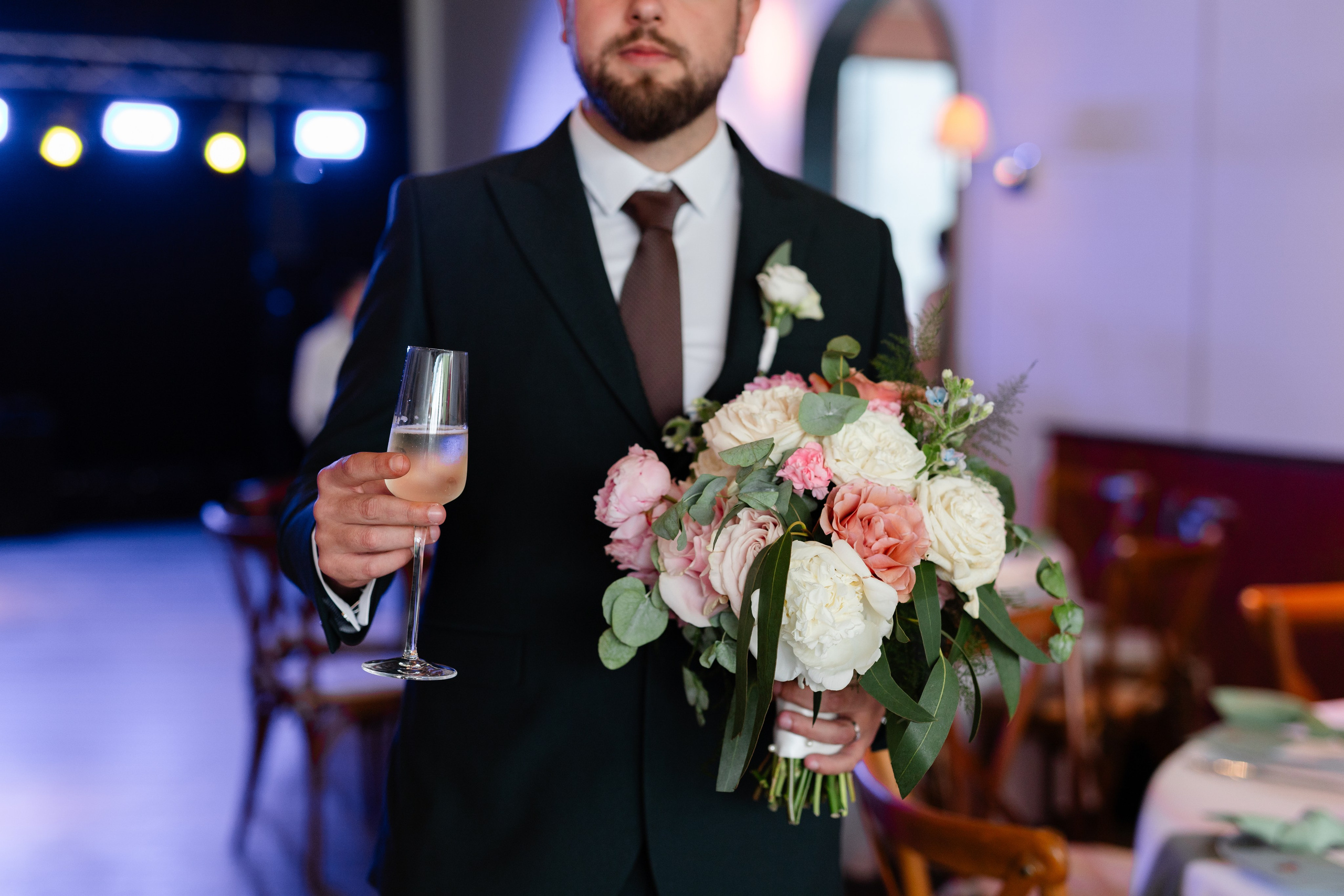 Flori & Cosmin. Main