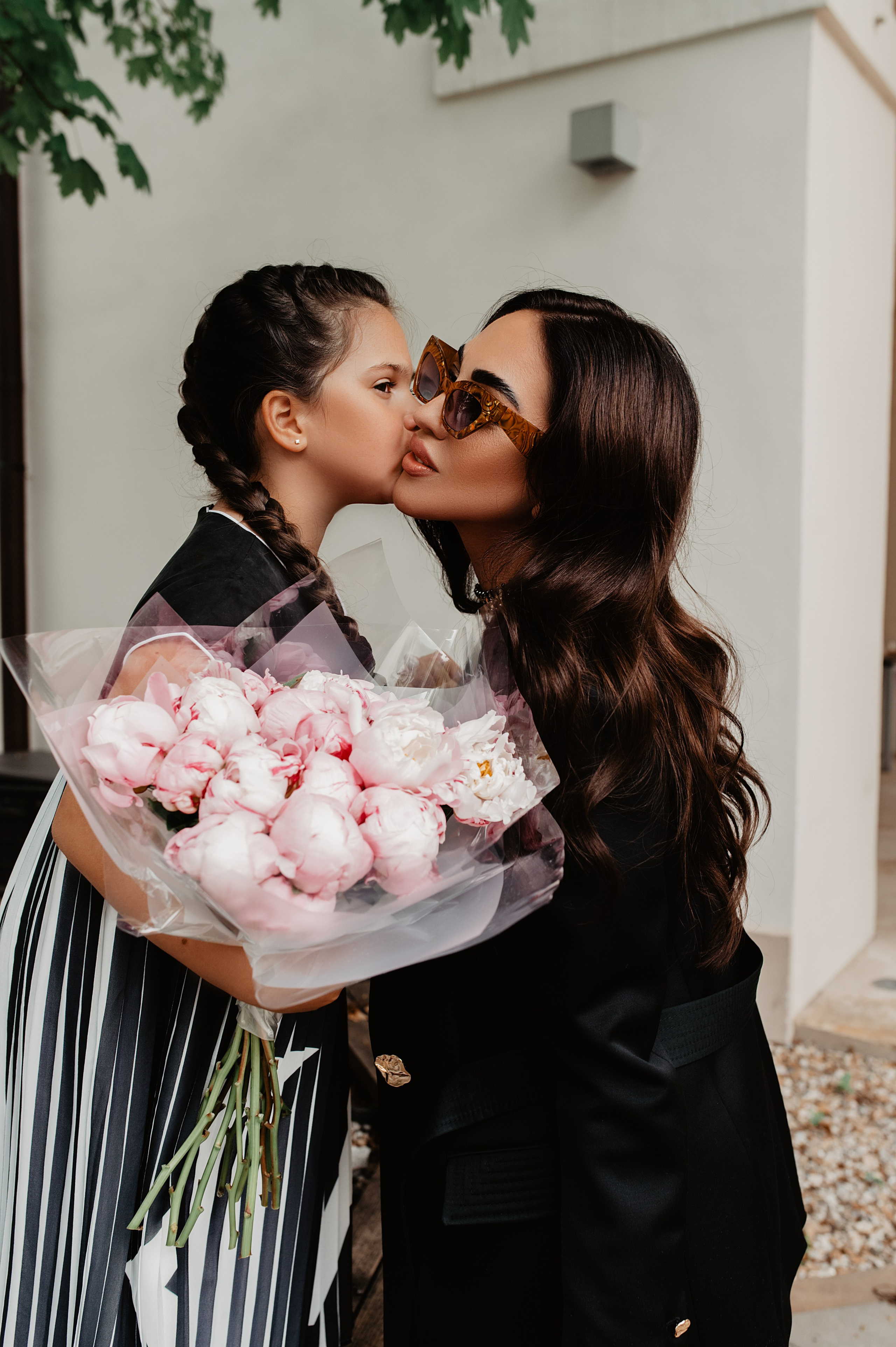 Nairi&ari. ANNA-MARIA PHOTO CONTENT CREATOR — photographer, aesthete, artist, and visual expert for Instagram in Prague