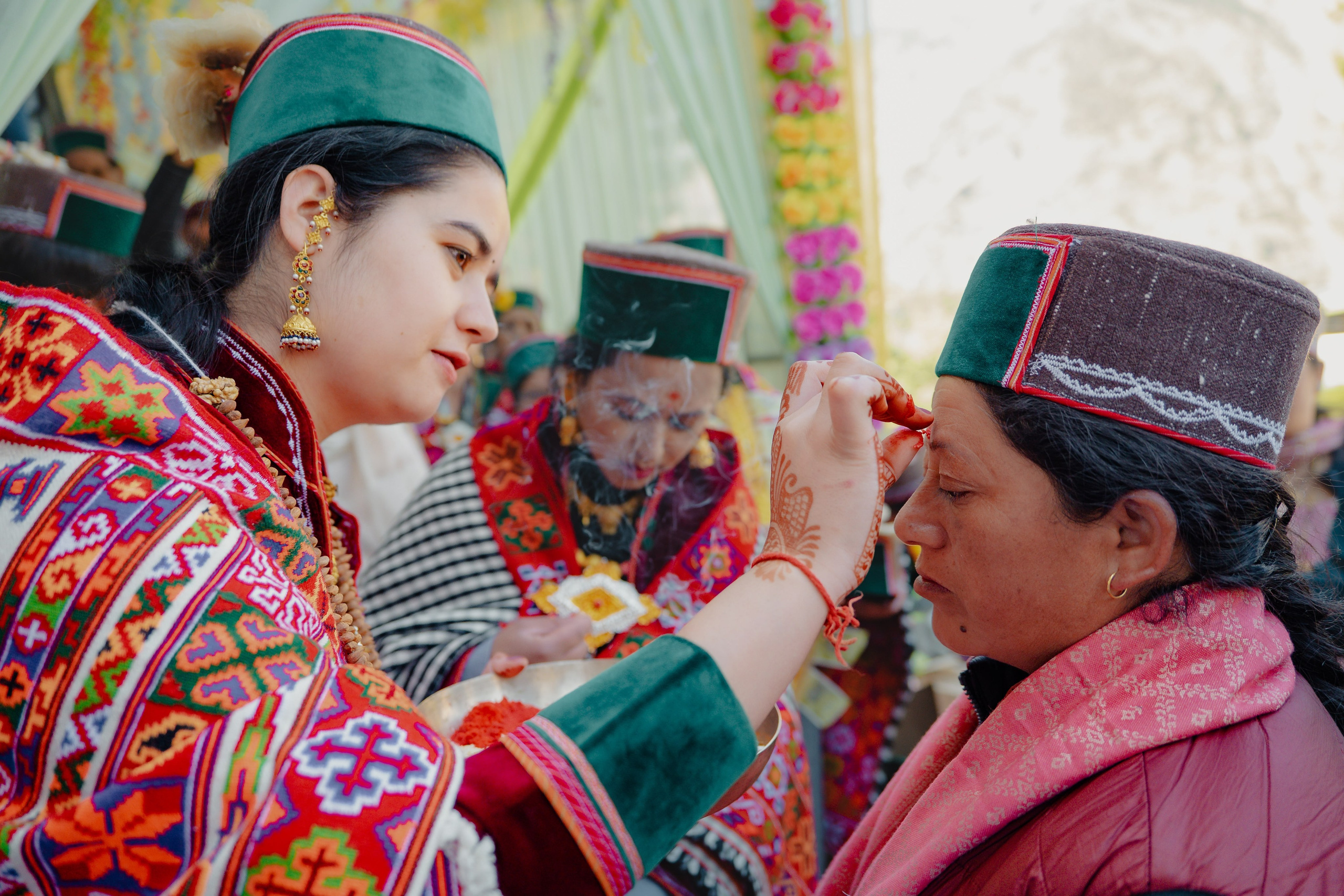 Arti & Akshay. Wedding and Family photographer in india