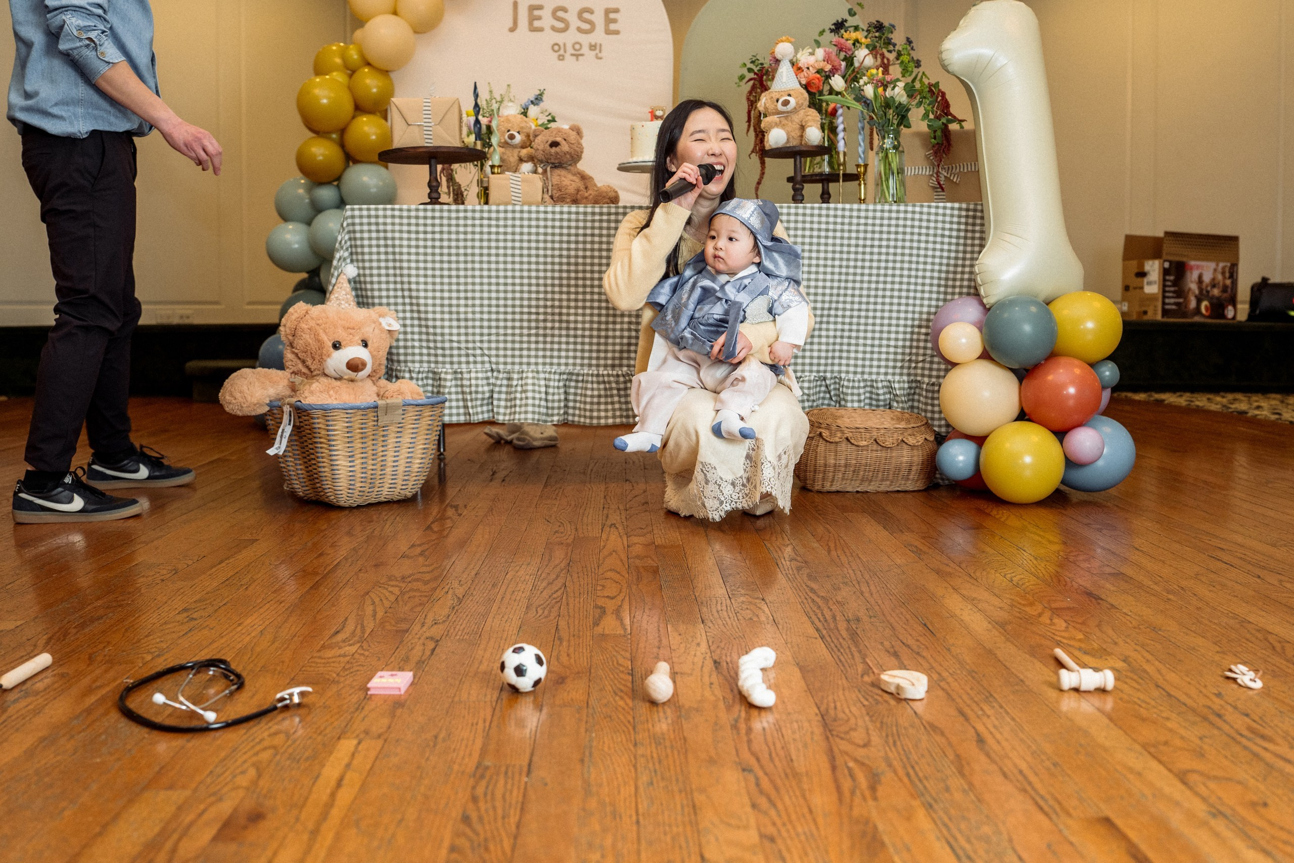Jesse’s 1st birthday. Alisa Tant — Family and newborn photographer Bucks County, Montgomery county, Philadelphia, NJ