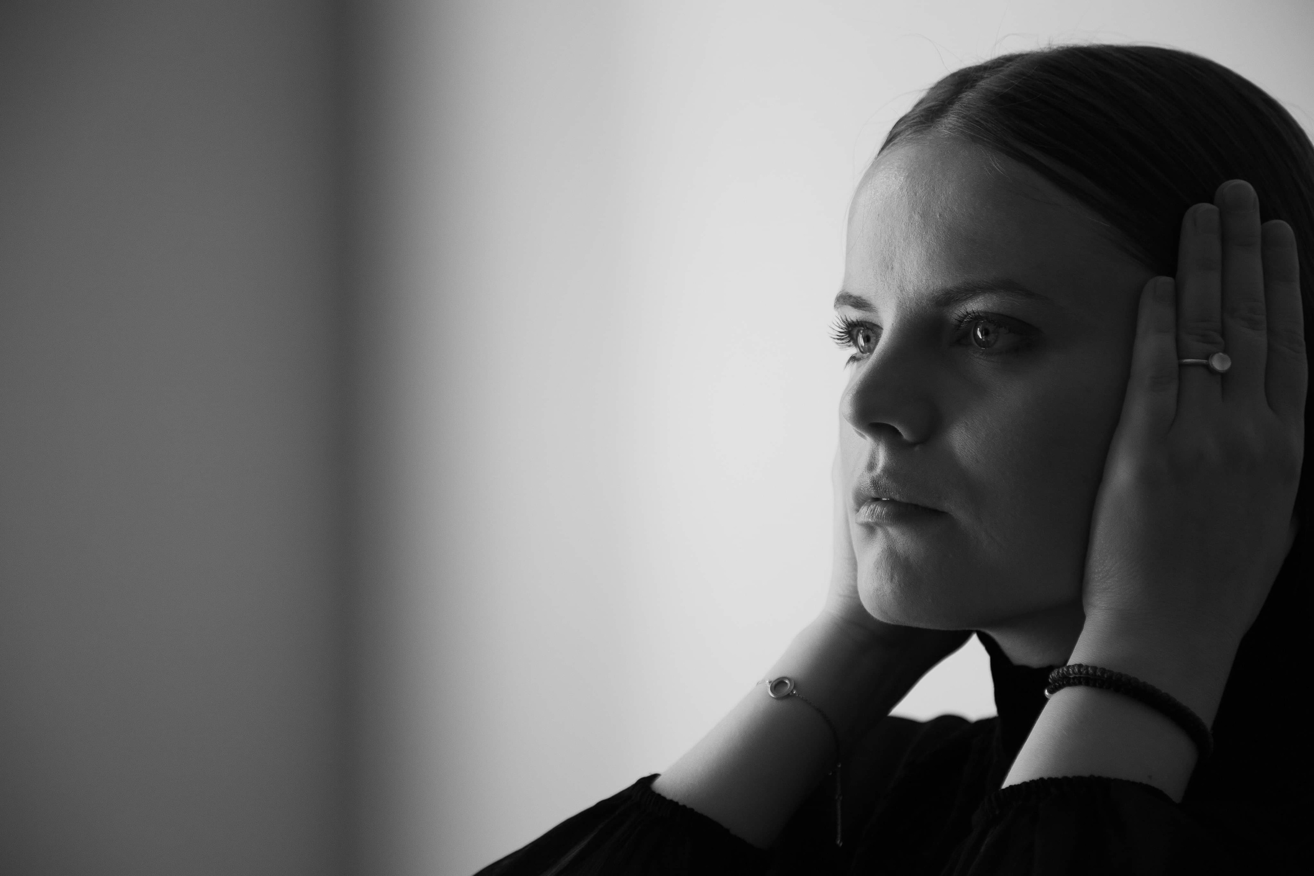 Portraits. Anastasia Shapoval violoniste et photographe. Paris — Bourges