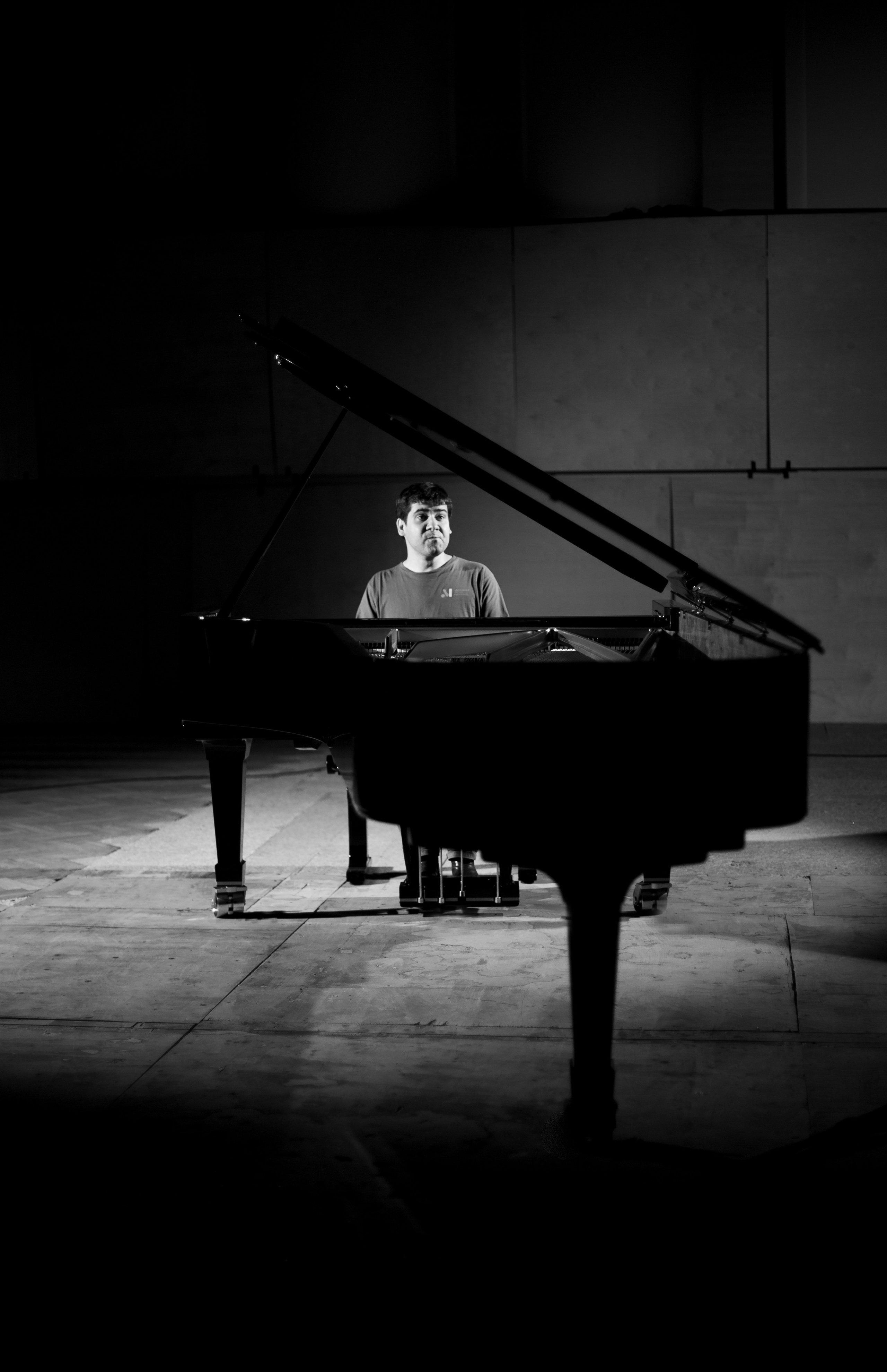 Portraits. Anastasia Shapoval violoniste et photographe. Paris — Bourges