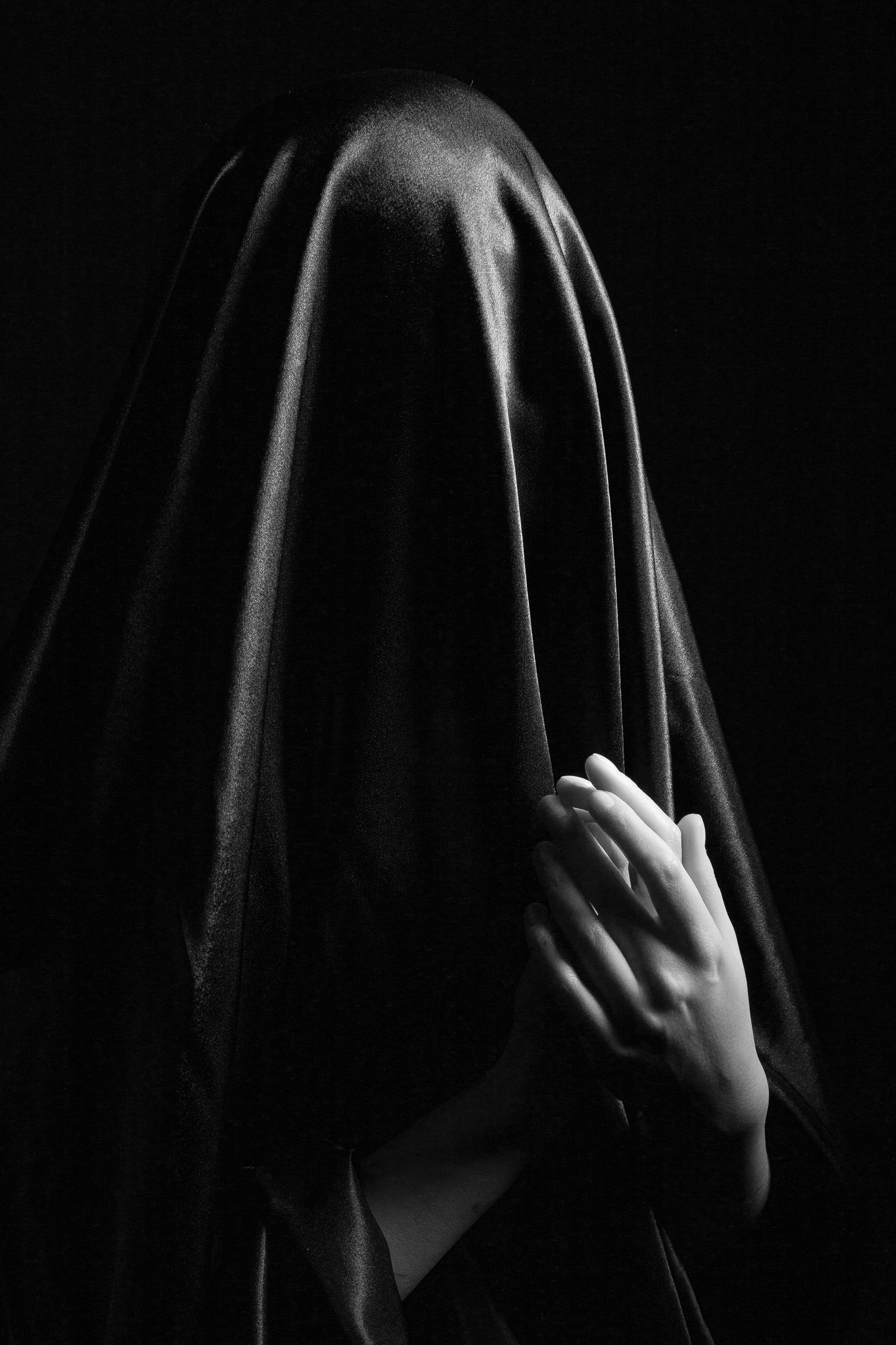 Portraits. Anastasia Shapoval violoniste et photographe. Annecy — Geneve