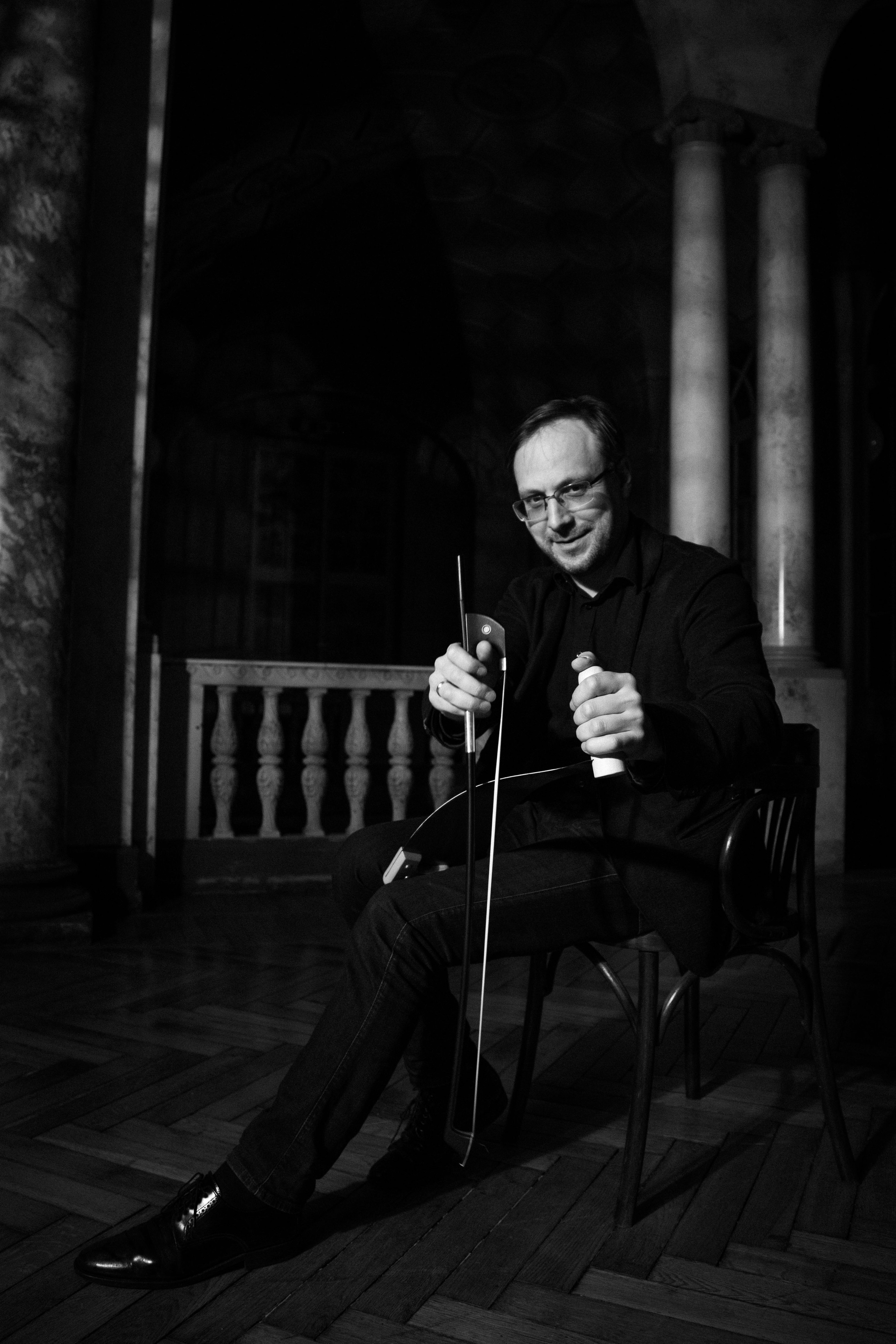 Portraits. Anastasia Shapoval violoniste et photographe. Paris — Bourges