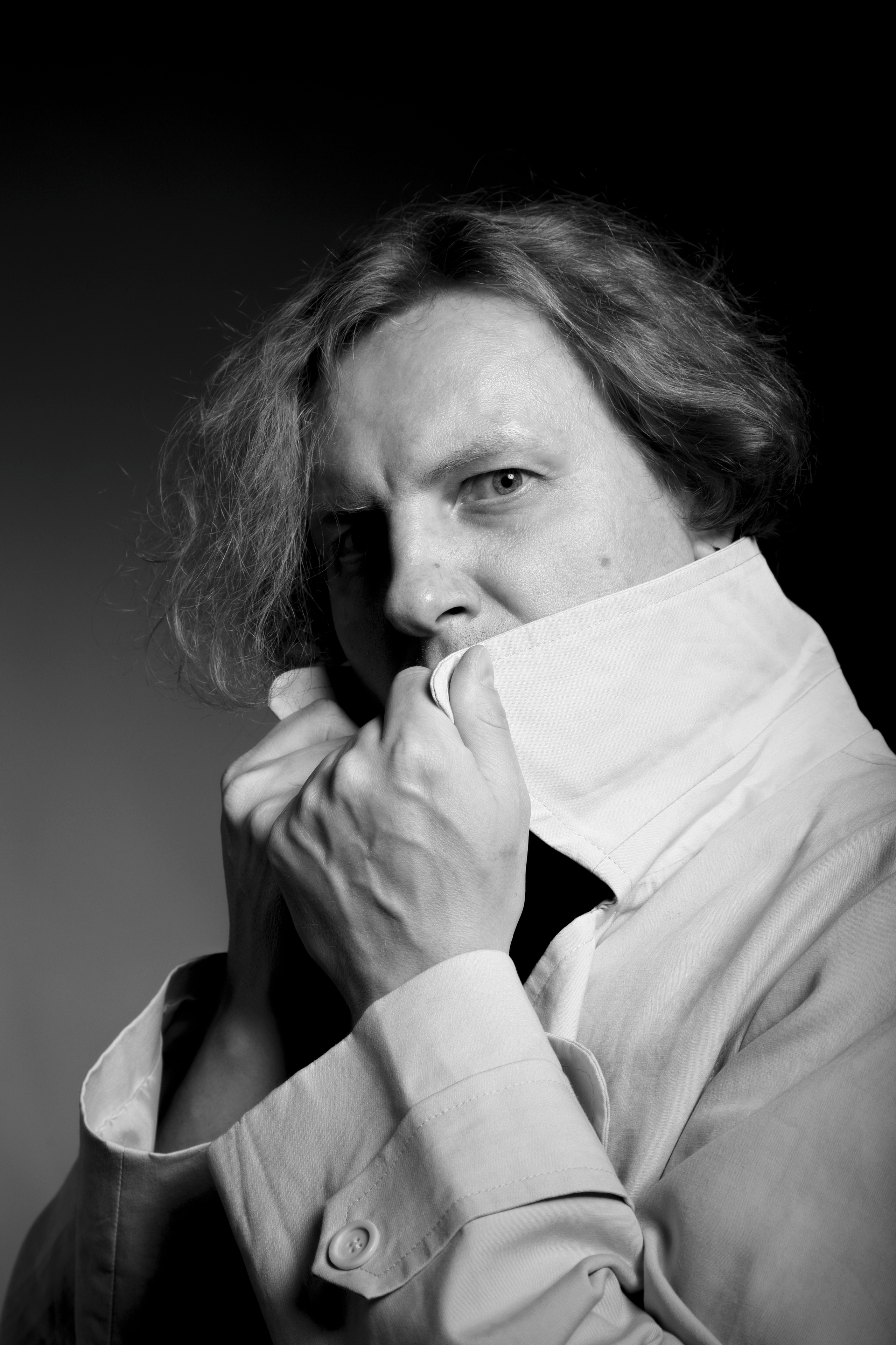 Portraits. Anastasia Shapoval violoniste et photographe. Paris — Bourges