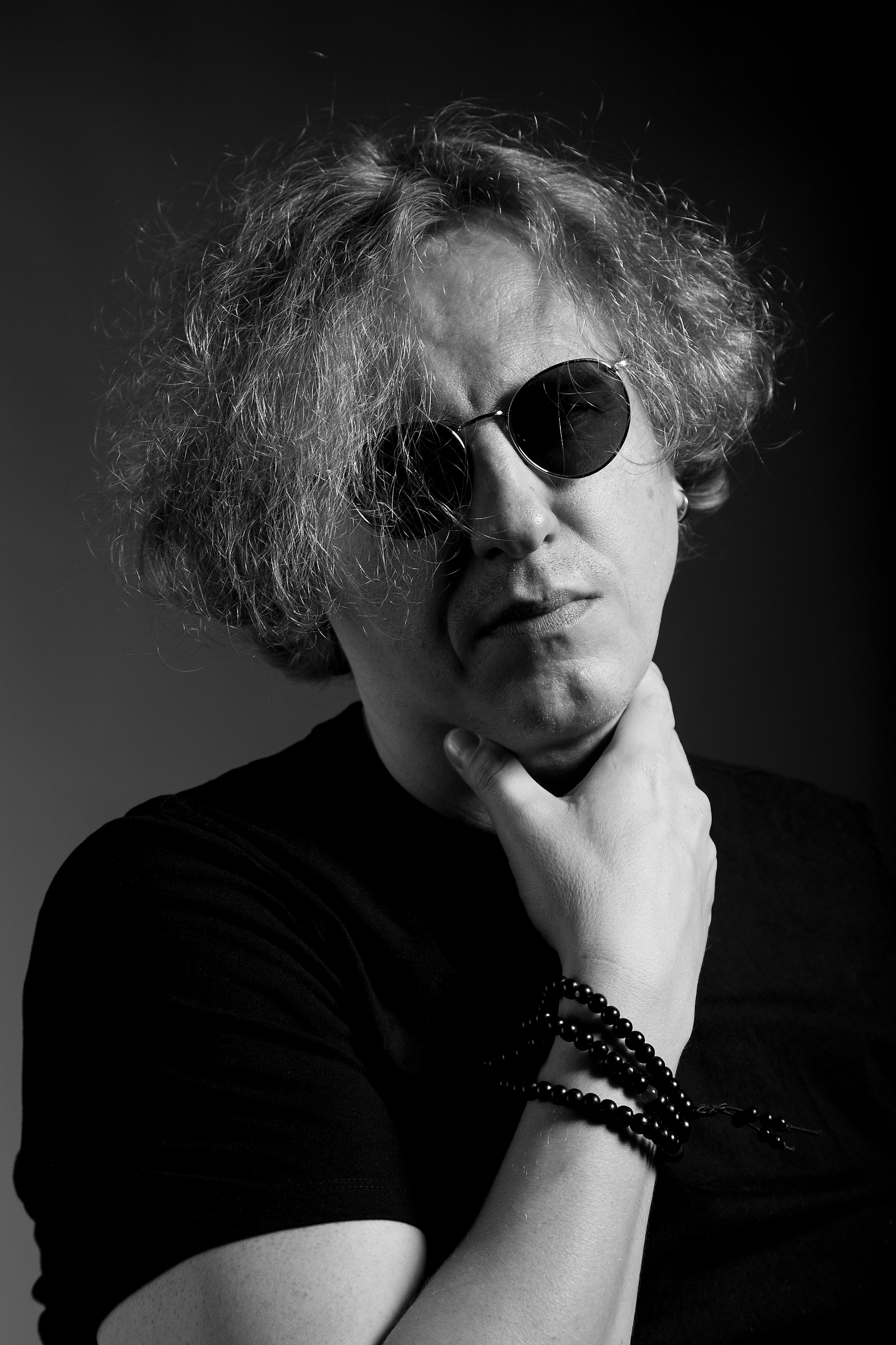 Portraits. Anastasia Shapoval violoniste et photographe. Paris — Bourges