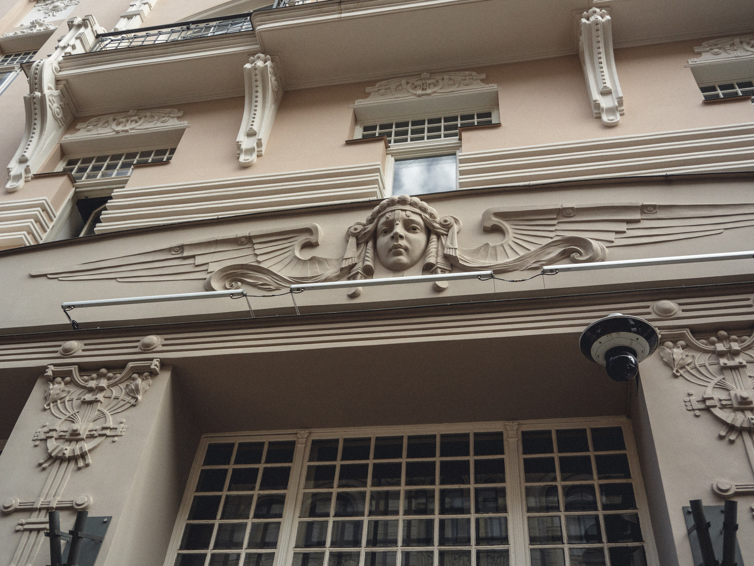 Voyage à Riga. Photographe sur Cote d’Azur. Portraits de familles, couples, enfants, événements