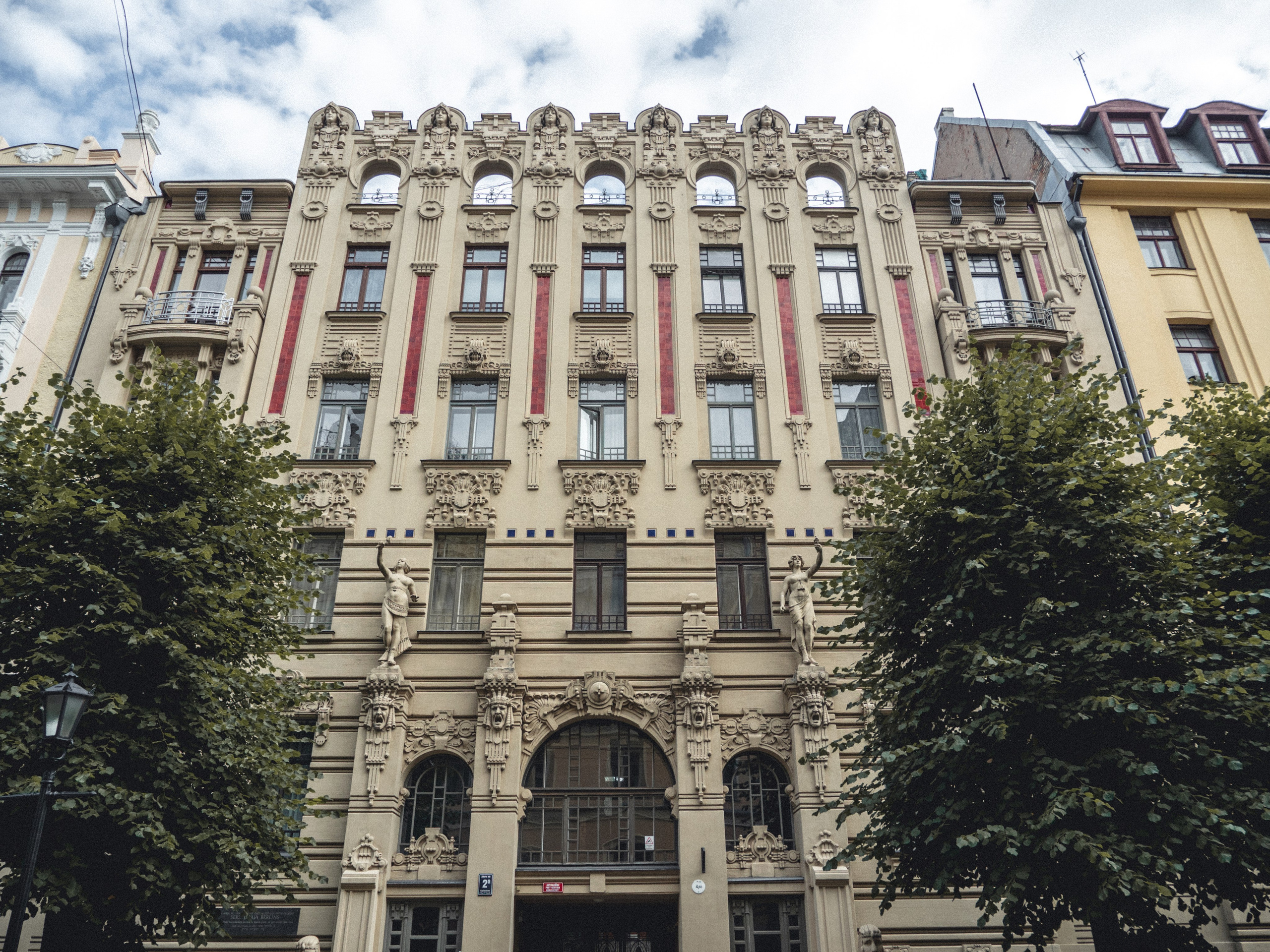 Voyage à Riga. Photographe sur Cote d’Azur. Portraits de familles, couples, enfants, événements