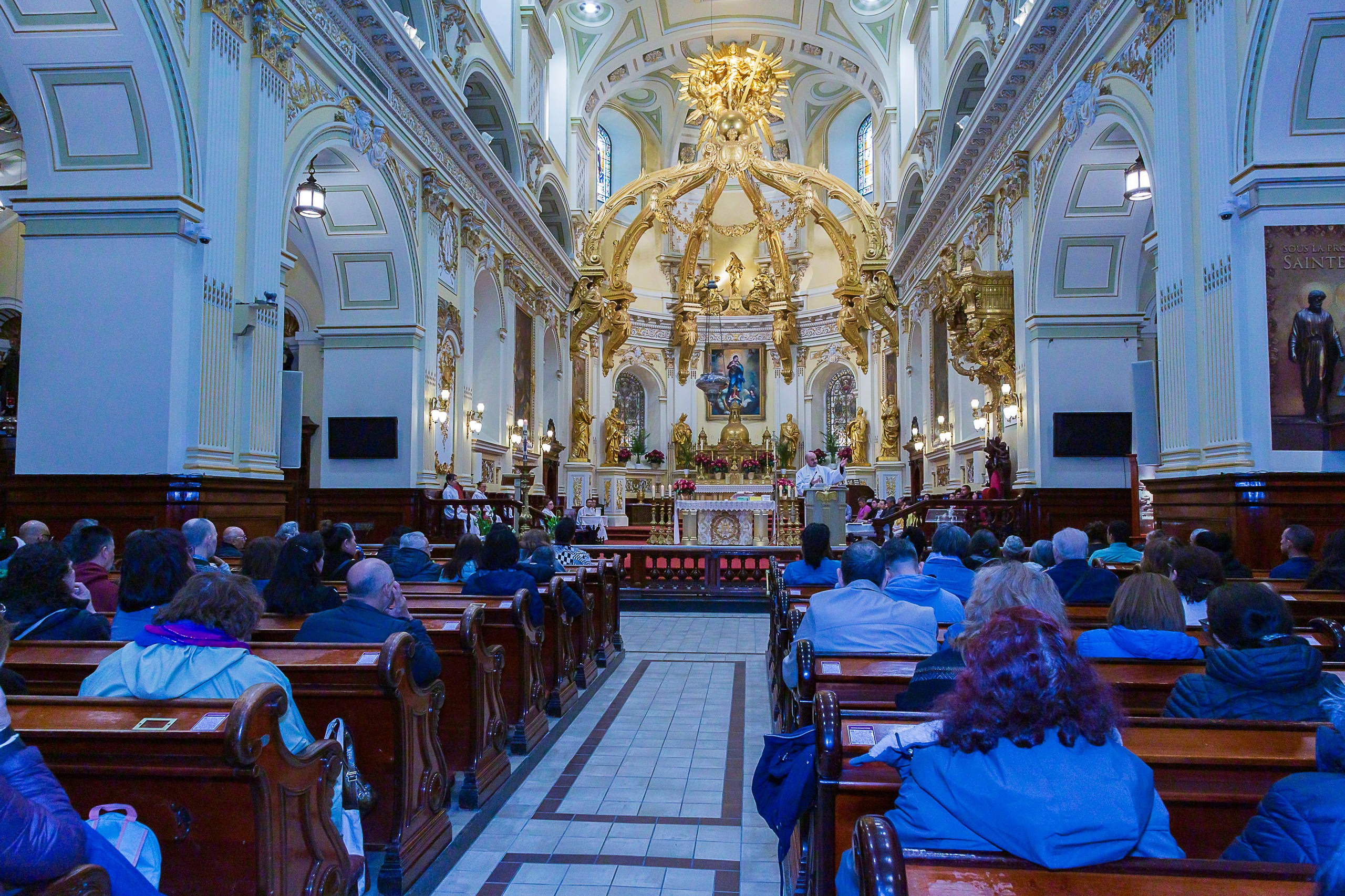Sainte Anne de Beaupre et Quebec. Studioplaza8