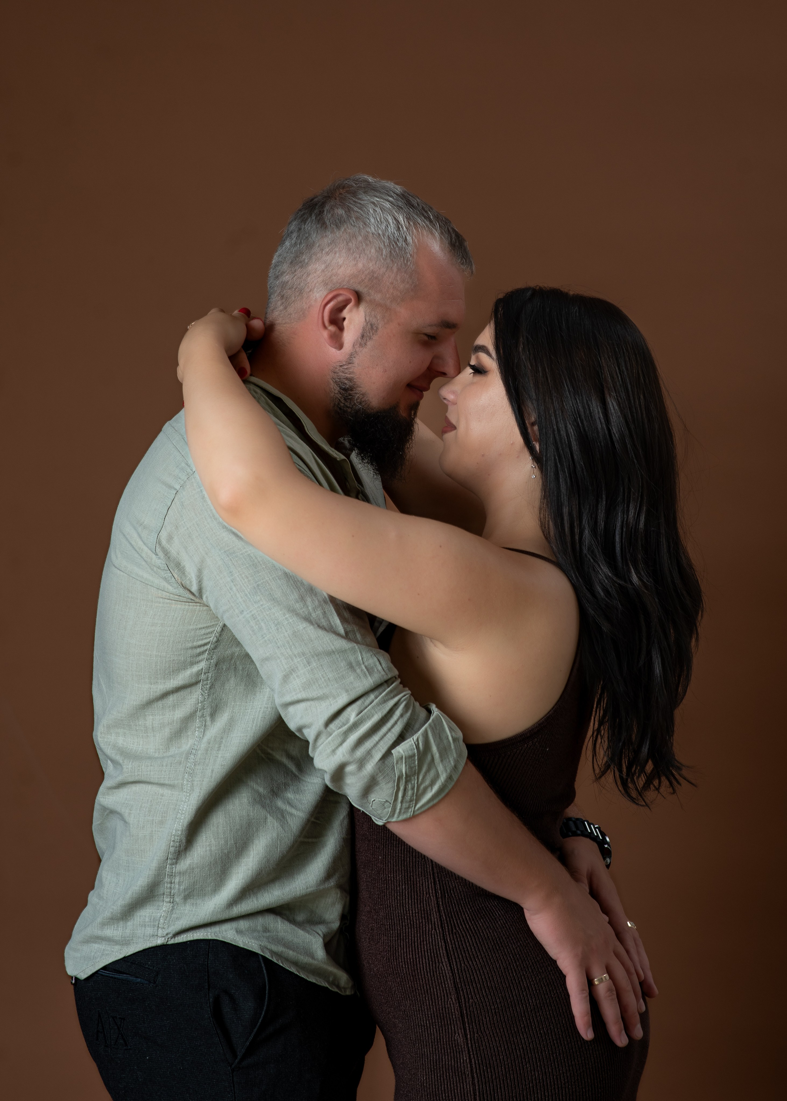 Живые эмоции, объятия, радость и искренние моменты Ваших поколений. Я — семейный фотограф в Анталии, создаю тёплые и естественные фотографии для Вашей семьи