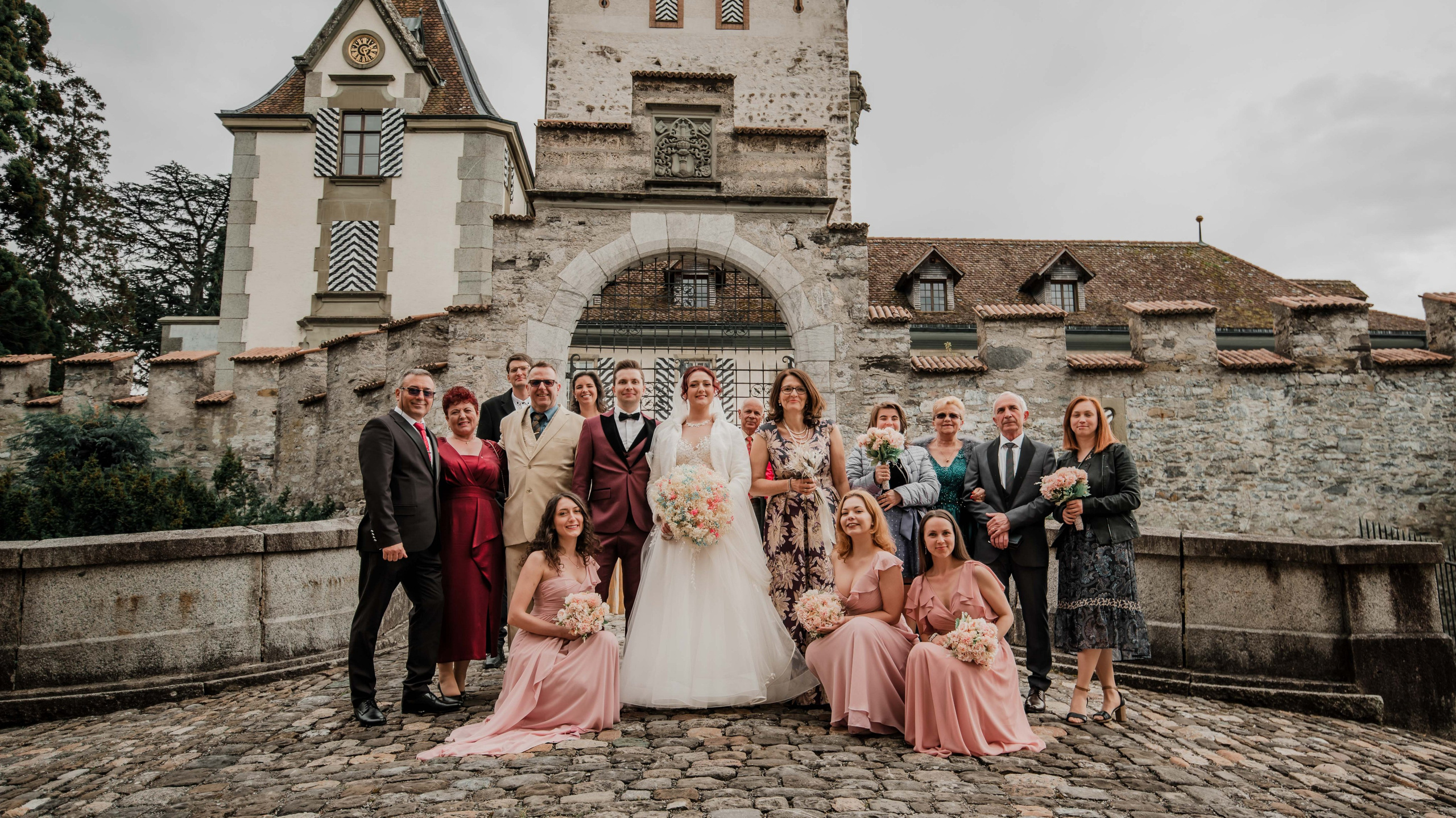 Hochzeit in Bern – Ella & Adrian. Authentische, emotionale, zeitlose Hochzeitsfotografie aus Albstadt