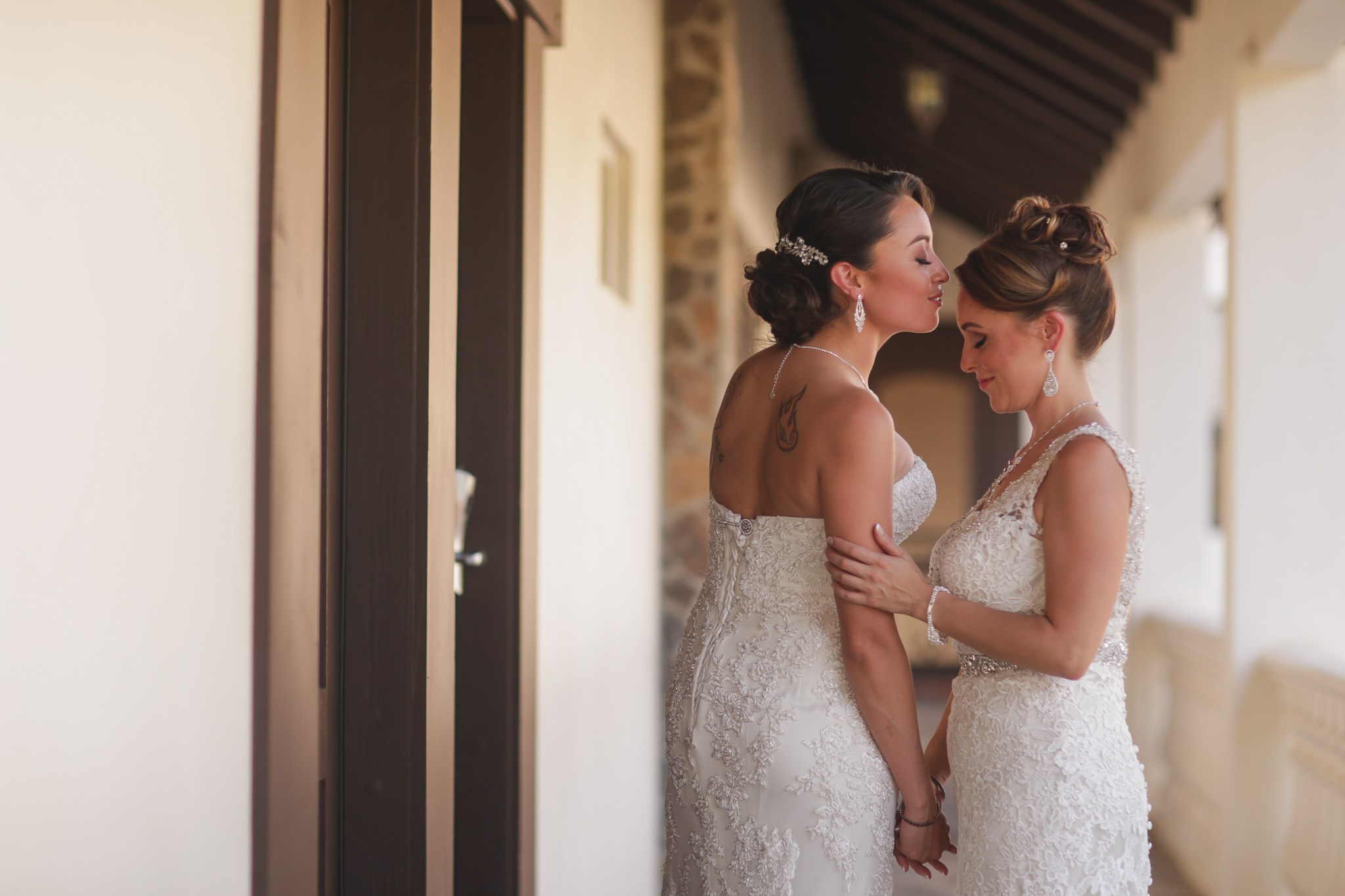 Two Brides Valle de Guadalupe Alicia y Viridiana. Estudio de fotografia en Tijuana