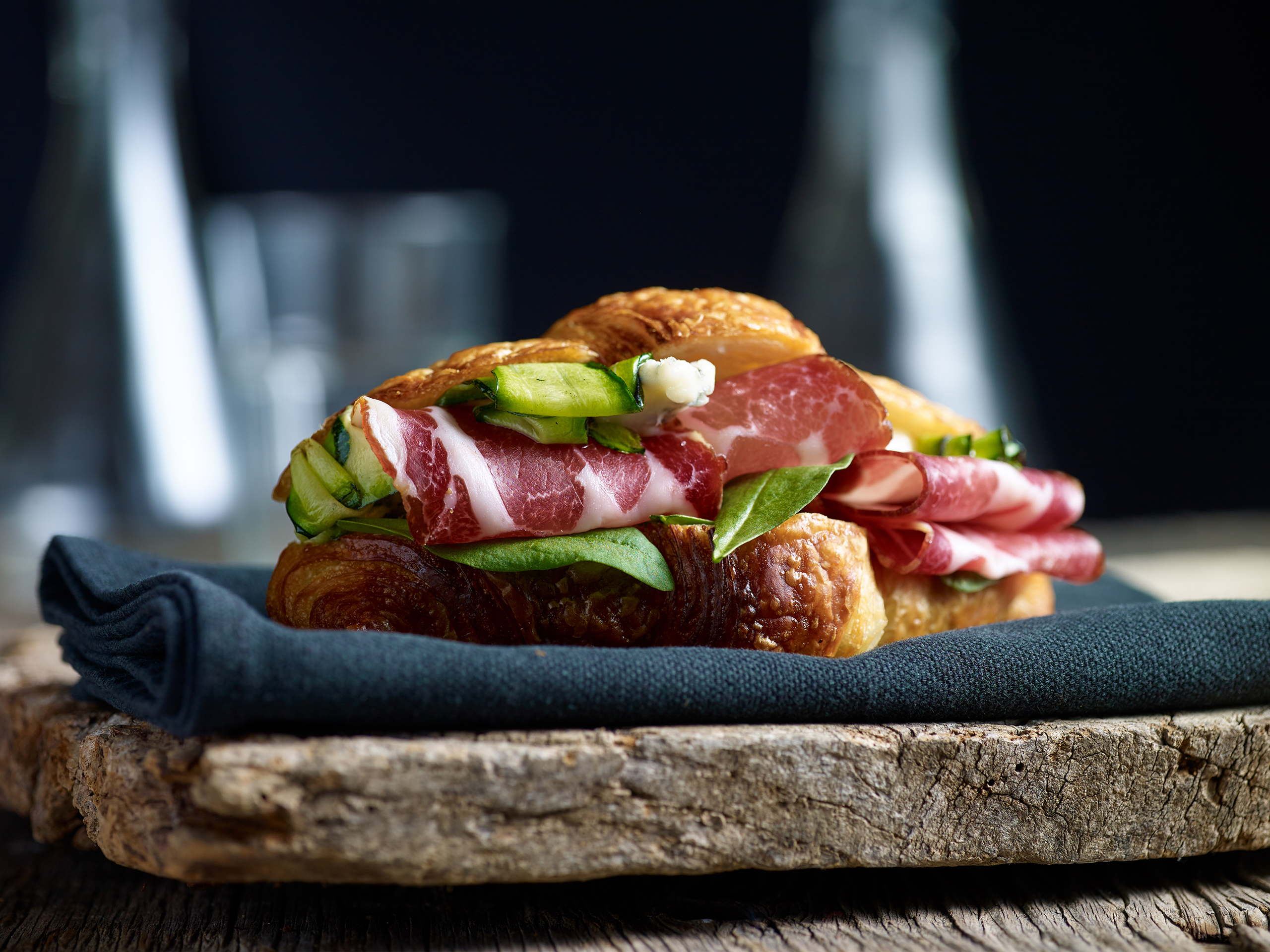 Commercial and studio photographer in Belgrade