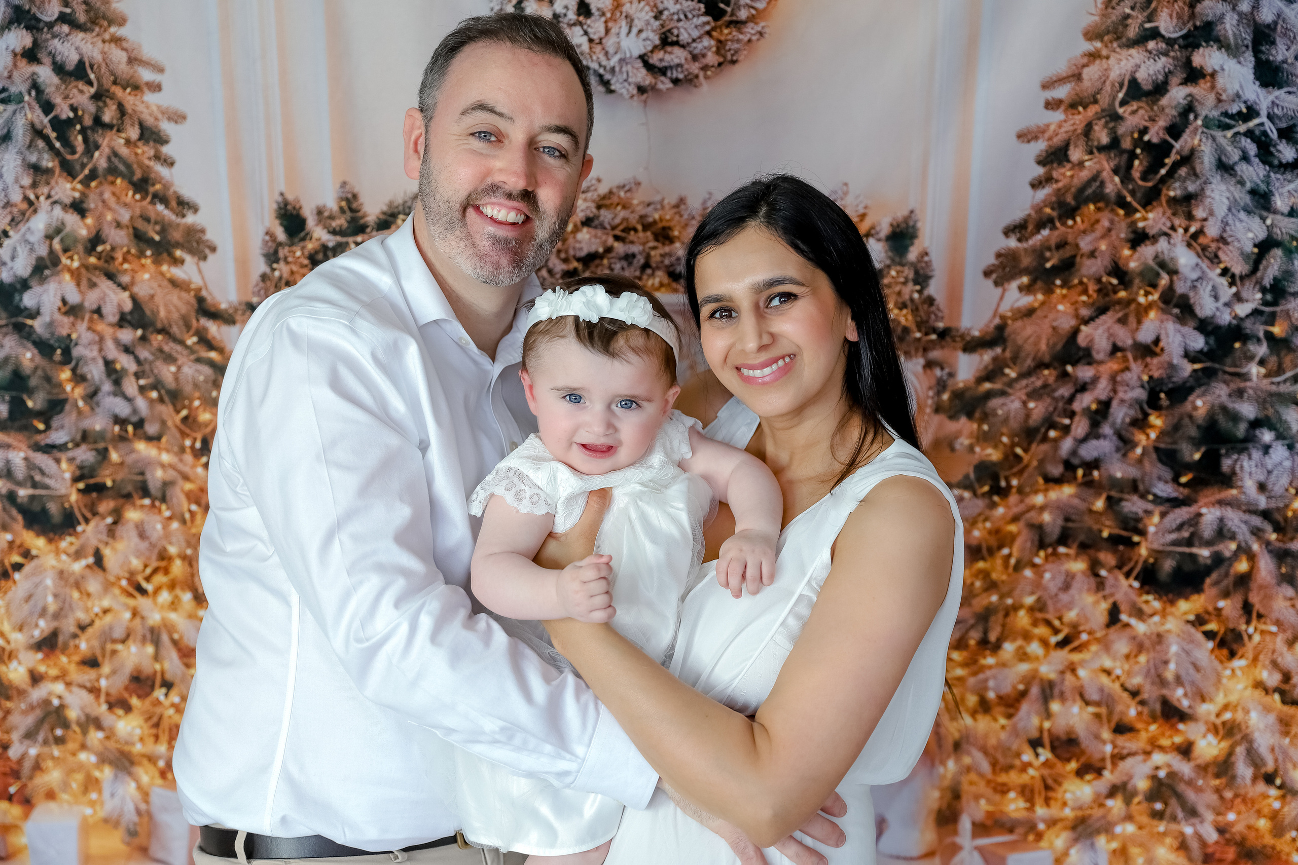 Christmas backdrop. Family & children’s photographer in Herts & West London Iryna Blair