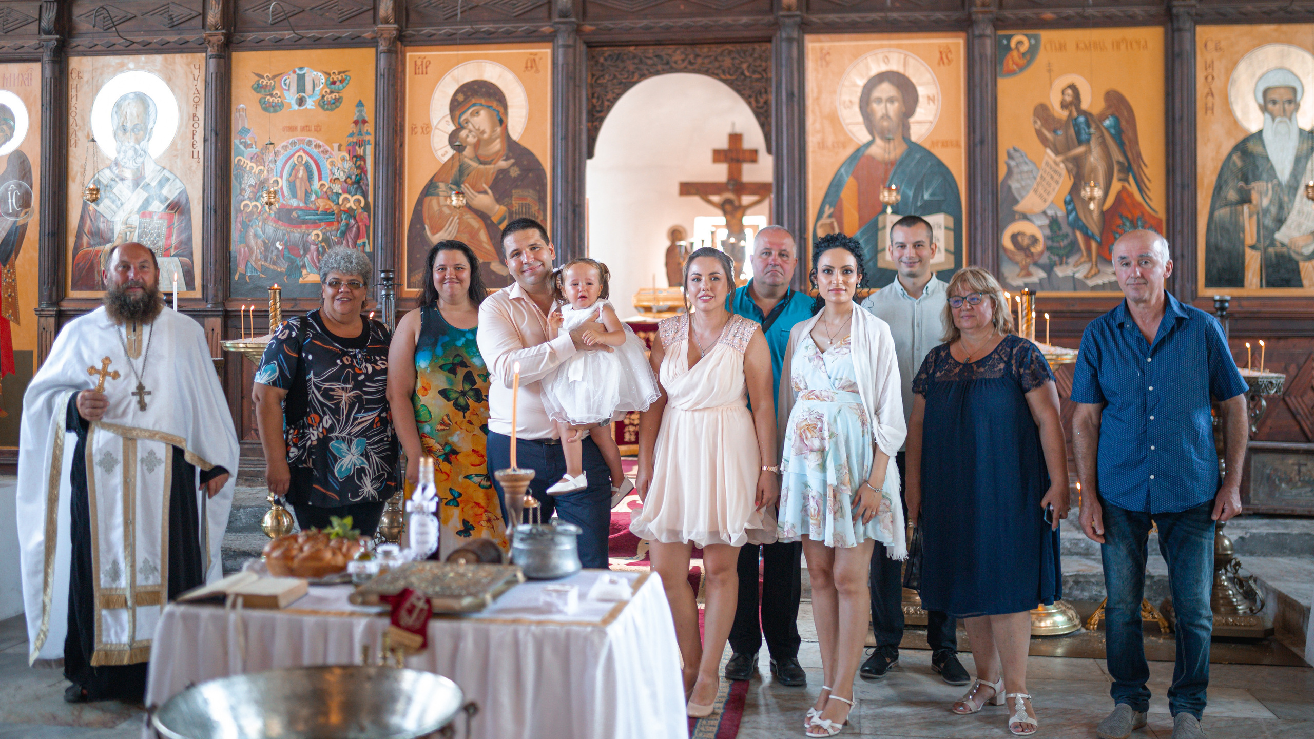 Мнения за фотограф Светлана Кънева. Фотограф Бургас. Фотосесии в студио и на открито, портрети, заснемане