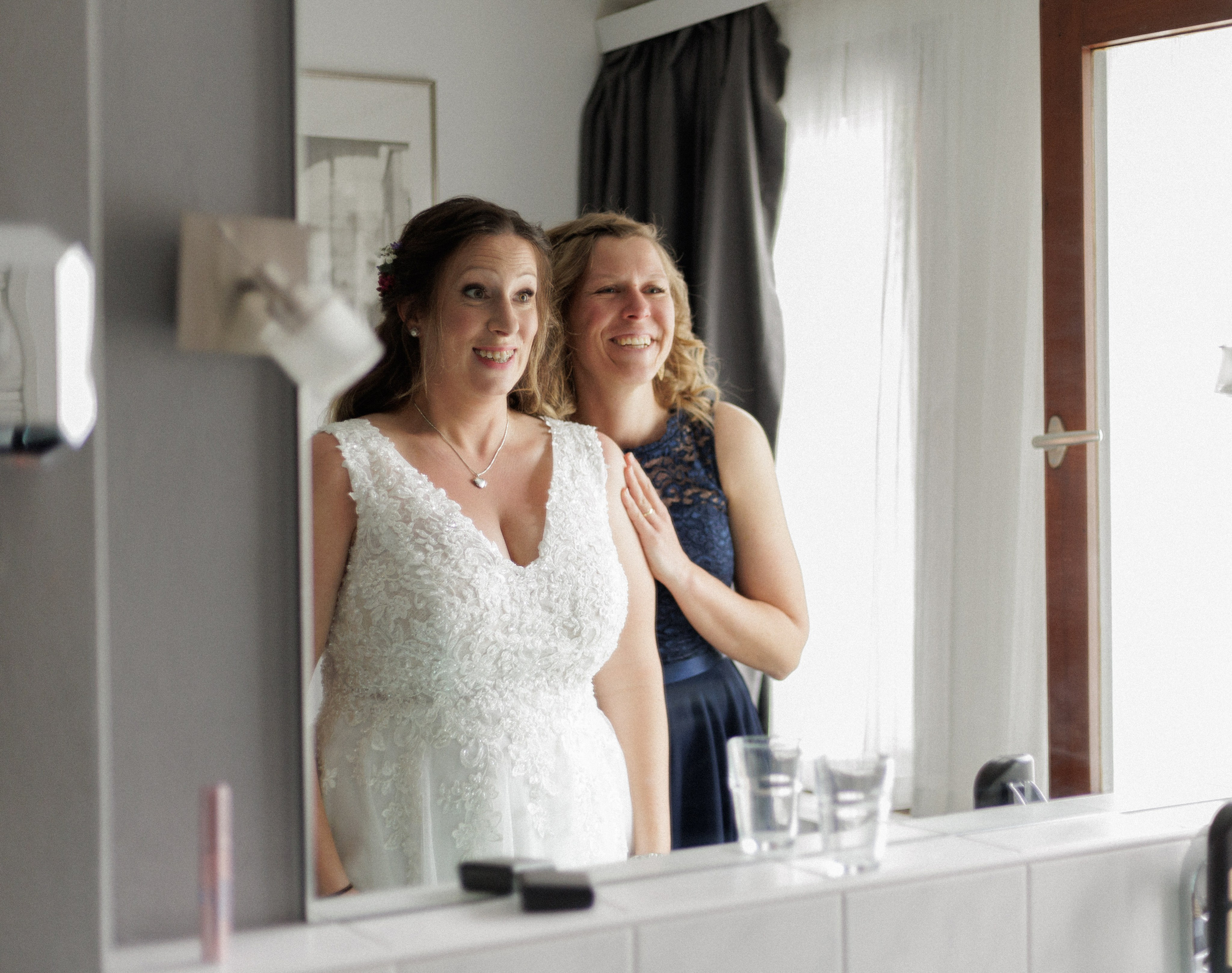 Hochzeitsfotografie an der Windmühle Eyendorf | Historische Romantik in Niedersachsen. Hochzeitsfotograf und Hochzeitsvideograf aus Hamburg | Roka21Film